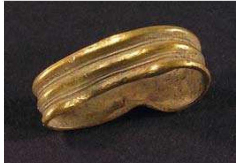 Fig. 9:38. Tuna in Ostra Husby: gold finger ring, Late Roman Period phase c3, 4th century AD. Orig. diam. 20 mm. Photo Lasse Norr, Ostergotland County Mu-  SCUM. 