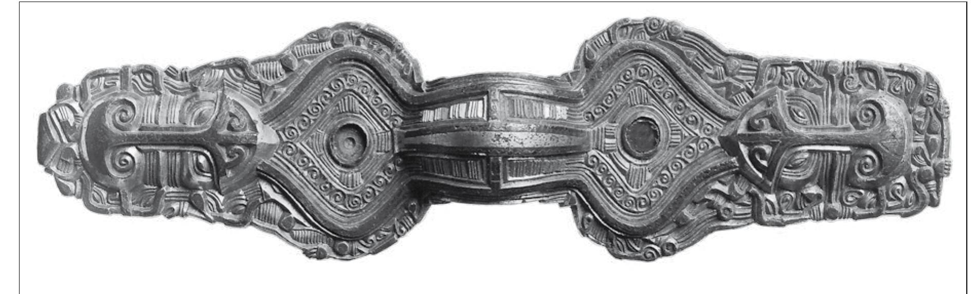 Fig. 9:11. Gillberga in Svennevad, Narke province: a complete silver brooch similar to fig. 9:10. Photo SHM, inv. no. 3445.  First there are radiocarbon dates of spruce-  be dated closely within the Migration Period but 