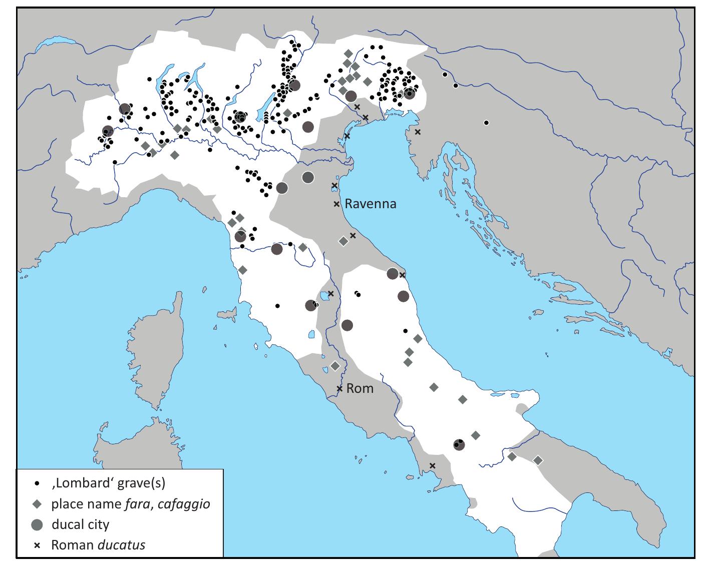 The second project is coordinated by Patrick Geary at Princeton University and uses ge- netic data for the reconstruction of the »>Lombards’ migration« between Hungary and Italy in 568.* So far no detailed results have been published, but the general approach deals with 2 situation which at first sight seems to be clear.*° Following the passage by Paul the Deacon, the migrants from Pannonia were a very heterogeneous mixture consisting of Gepids, Bul- gars, Sarmatians, Pannonians, Suebi, Norici and others.*° Furthermore, the archaeological ascription of burials with grave goods to the Lombards remains problematic; following actual research it is more the periphery that is characterized by grave furnishing (in Northern Italy as well as in Northern Gaul or Pannonia as well as Spain). This fits the observation that the »Lombard finds are concentrated mainly north of the river Po while specific place names re- ferring to mobile groups appear mainly in Central Italy, and the political centers (ducal seats) were established throughout the Lombard Kingdom (Fig. 6).°”  Fig. 6: The early medieval Apennine peninsula with »>Lombard: graves (defined by specific grave furnishing), specific place names (of unsecure chronology), and the political centers of the Lom- bard reign (ducal cities). The different records do not fit well together, and the grave furnishing in the north seems to be a peripheral phenomenon rather than specifically »>Lombard«. The Lombard territories of the early seventh century are highlighted (according mainly to Menghin, Langobar- den, 105 fig. 88; Scardigli, Cultura orale, 157) 