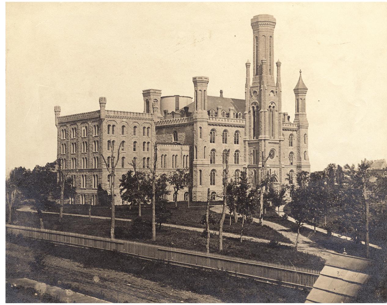 exaggerated expression of the warrior phase of social evolu- tion, now transposed into the world of business. However, in searching for the aesthetic expression of Veblen’s theory, we should not give too much weight to the typology of the house. The Theory of the Leisure Class addressed not individ- uals but institutions. Its charge of cultural barbarism did not represent an attack on capitalist millionaires alone. In- stead, Veblen condemned the class that operated the city as a predatory machine at the expense of agricultural and in- dustrial producers. He did not identify the Palmer mansion or any other private home as the architectural manifesta- tion of the leisure class, but instead assigned this dubious distinction to the institution with which he was most famil- iar, the university. 