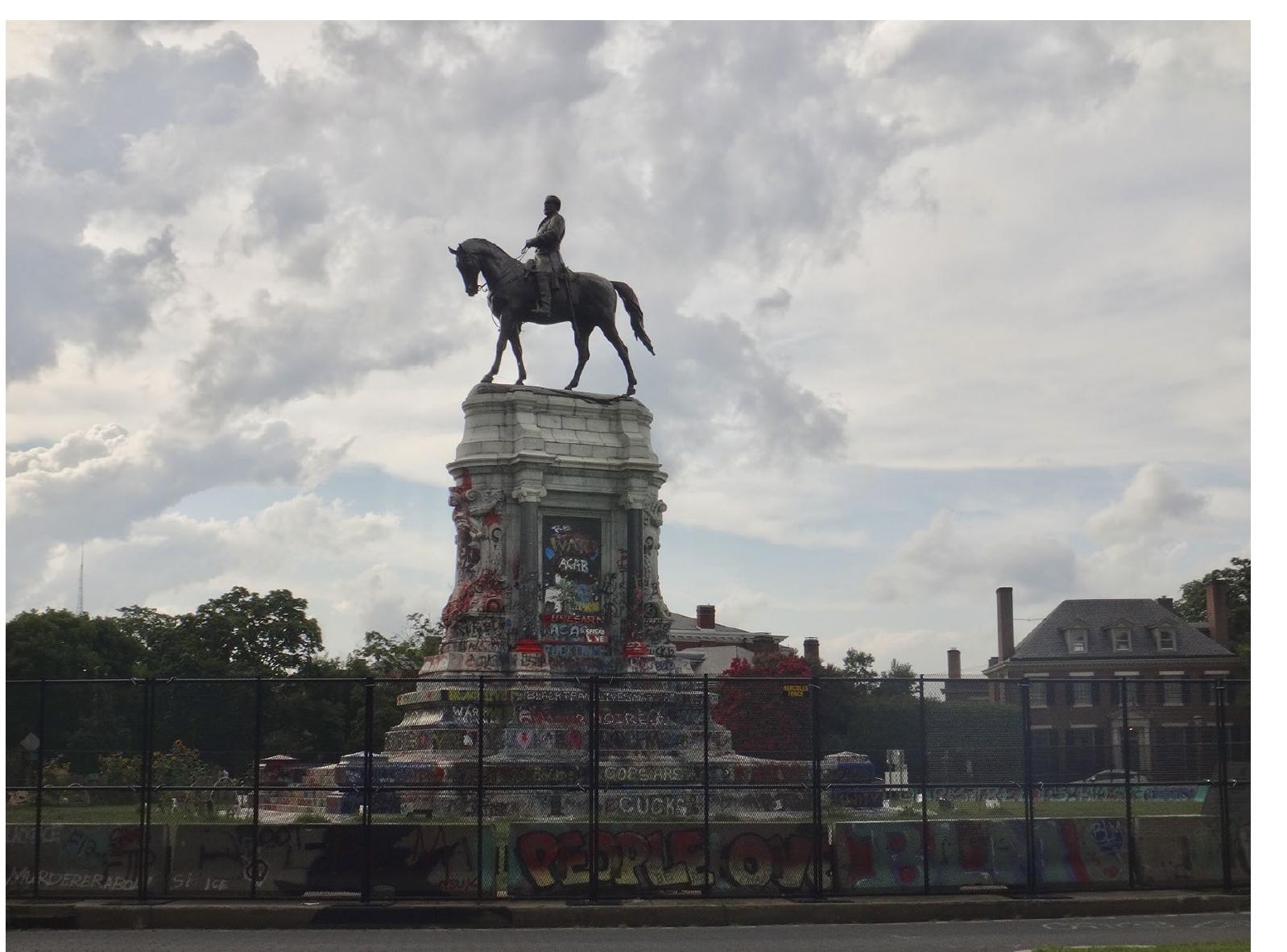 FIG 1. Robert E. Lee monument, Richmond, VA, Antonin Mercié, 1890. Photo by Donovan Schaefer, July 2021 