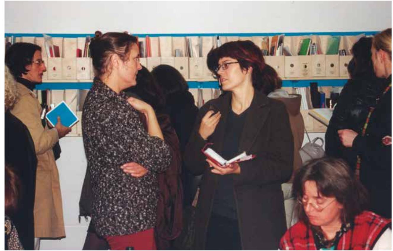 PDF) DR Curating WEB