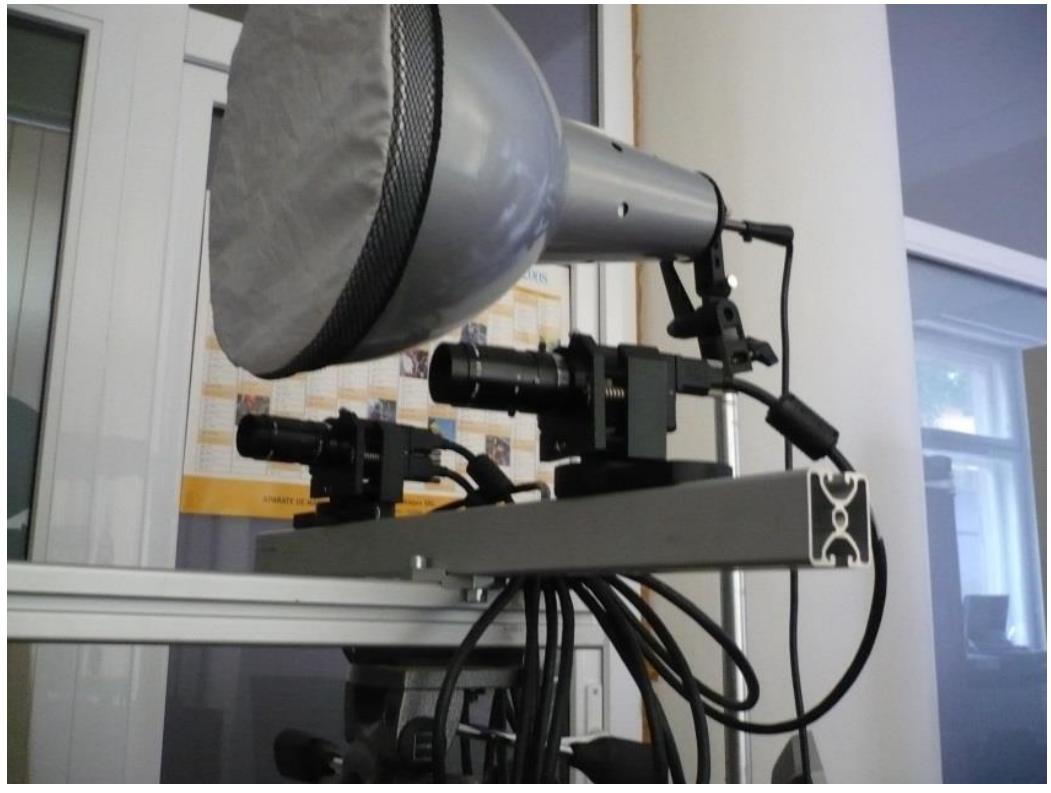 Figure 5. The Video Image Correlation (VIC)-3D setup. 