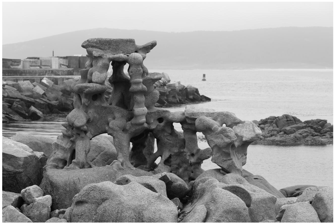 > Man’s installations in Camelle (Spain). Photo by Luis Miguel Bugallo Sanchez (Lmbuga). Image released by the author on the open domain  through Wikimedia Commons: https://commons.wikimedia.org/wiki/ File:2016._Obra_de_Man._Camelle._Galiza.jpg  FIGURE 6.5 