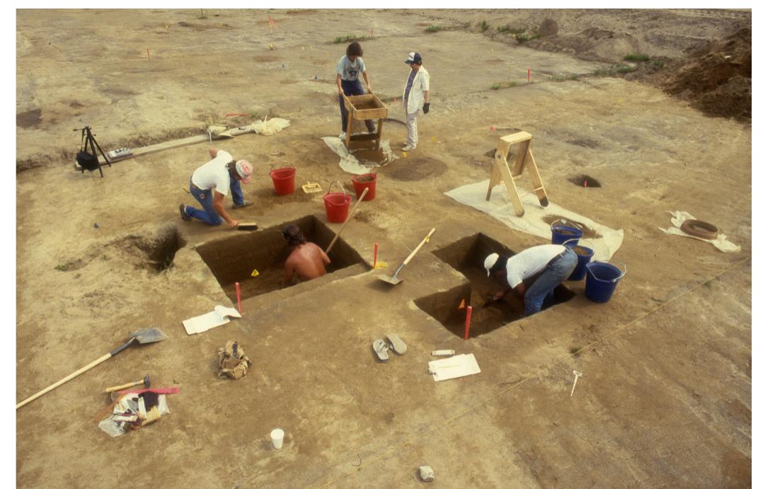 Fig. 1. Test units for stratigraphic sequencing during the ini- tiation of archaeological mitigations at the Iroquoian Little Wood Creek Site, Fort Edward, New York (1986), Agelarakis, A.P., co-field director. 