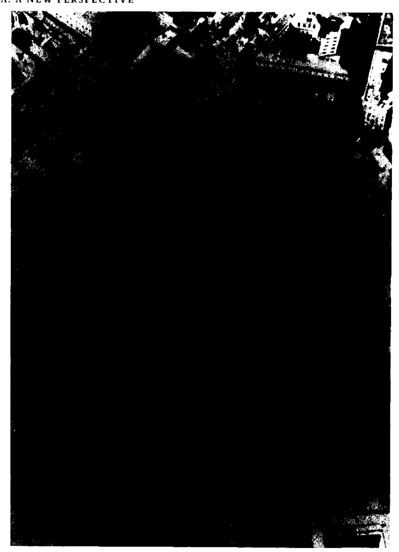 FIGURE 2. The modem buildings of the Campus Martius preserve the curvature of the theater and the orthagonal alignments of the porticus (Fototeca dell’Unione 5796). 