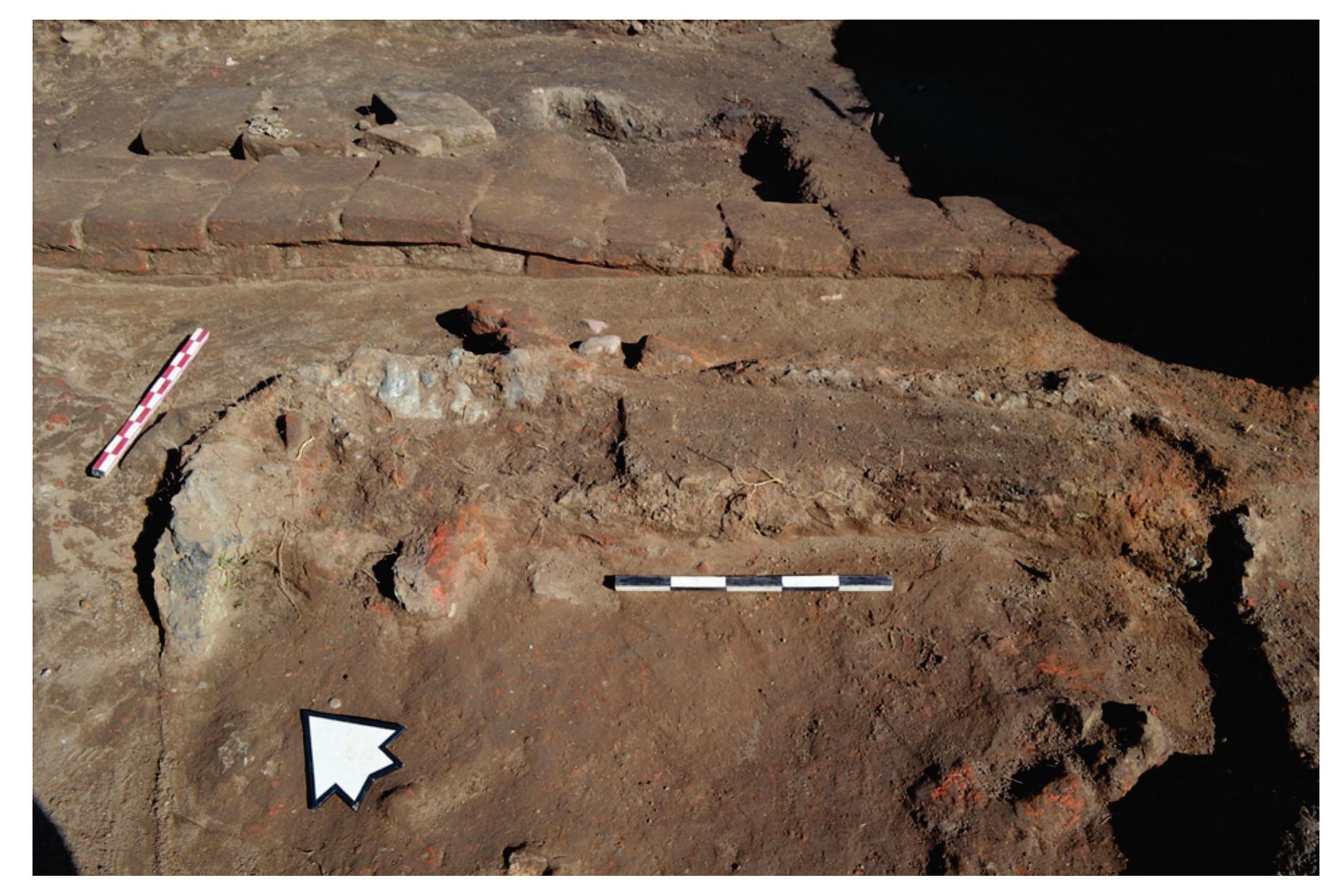 FIG. 4. Romula glass furnace no. 1; full scales each = 50 cm. 