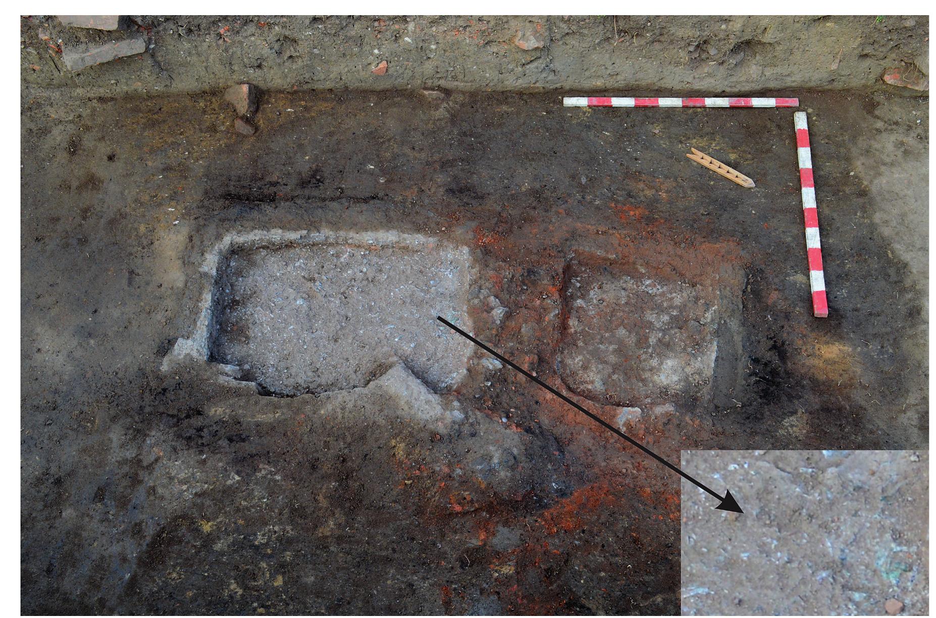 FIG. 6. Romula glass furnace no. 2; full scales each = 1 m; the inset is a detail, 25 cm wide, showing the melted glass crust ir the larger chamber. 
