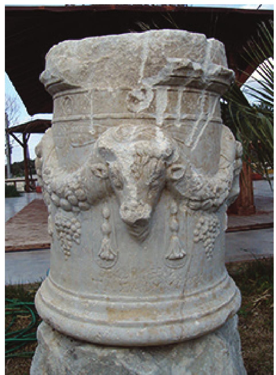 Figure 10. Funerary altar from Pyli, Kos. Inv. no. 1517 (© Ministry of Culture and Sports/Ephorate of Antiquities of Dodecanese/ Archaeological Receipts Fund). 