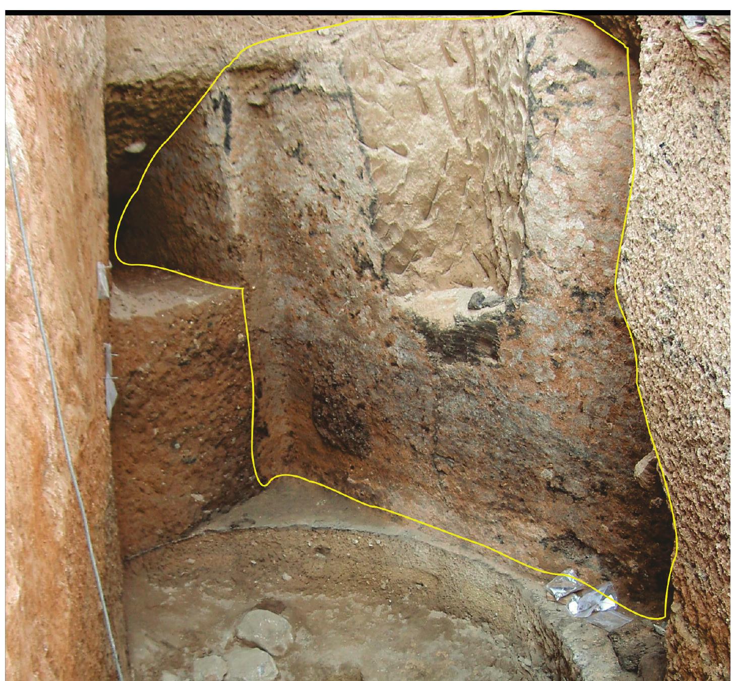 Burning evidence on the outer wall of the mud-brick fort in