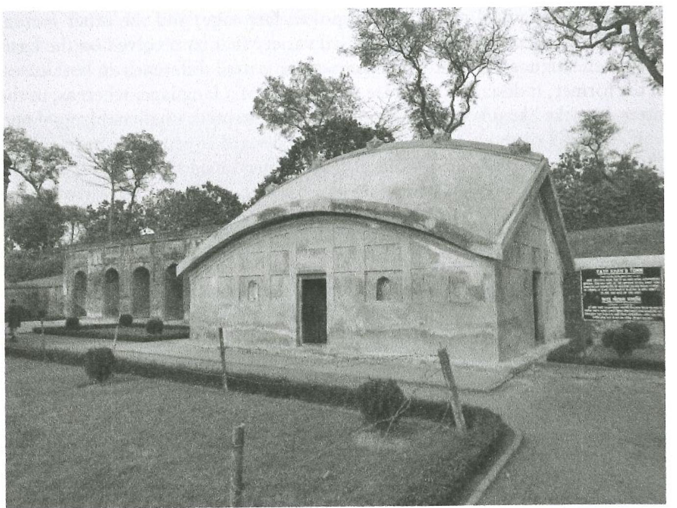 Figure 1.3 Fateh Khan’s tomb. Gaur, West Bengal, at the border to Bangladesh. € Hans Harder.  Keeping in mind the evaluative criteria for vernacular architecture devel- oped by Mercer and others, and judging merely from the artisanal perfec- tion which went into its execution, we can surmise that the mausoleum was planned, designed, and ‘authored’; if we look at its design, we also notice 
