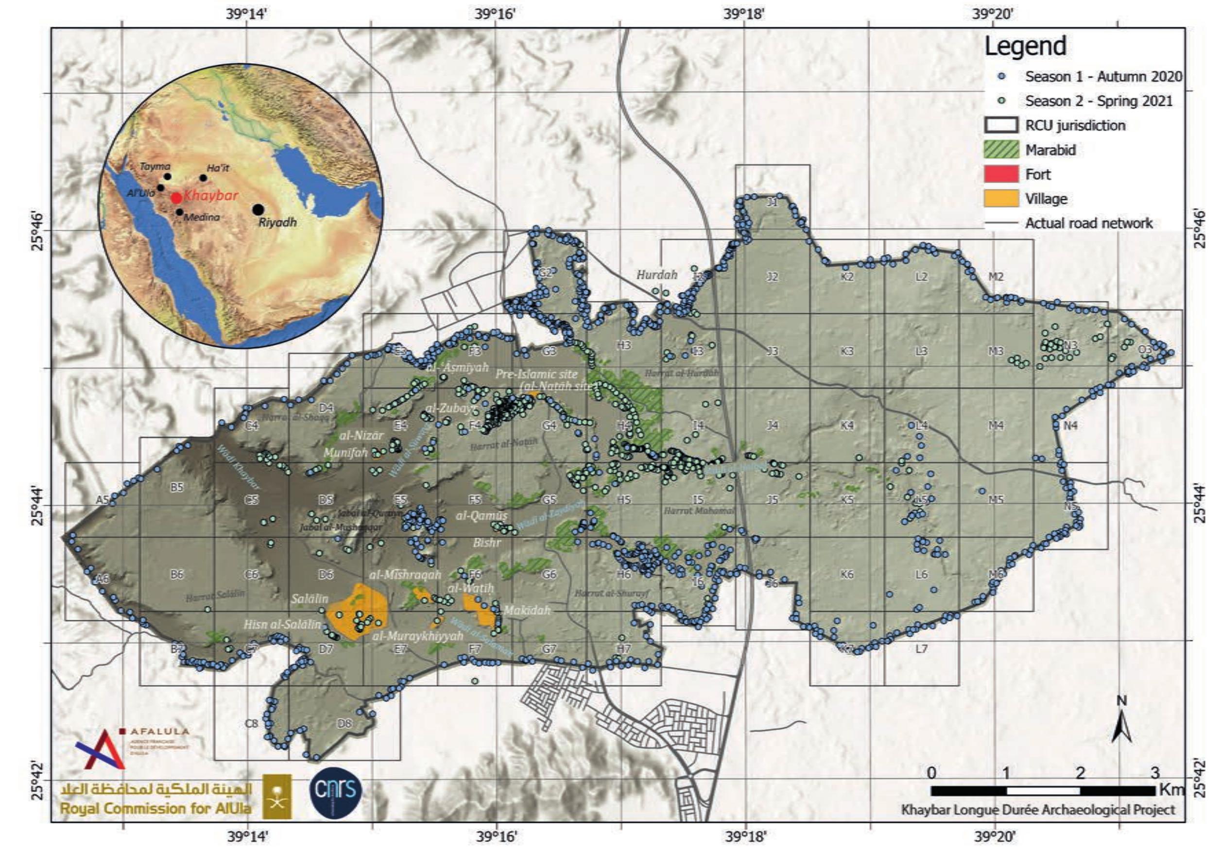 FIGURE 2. A preliminary and simplified topographic map of the oasis of Khaybar. The black line marks out the RCU core area where Khaybar LDAP is working, coloured dots showing archaeological features discovered in 2020-2021. (OKhaybar LDAP). 