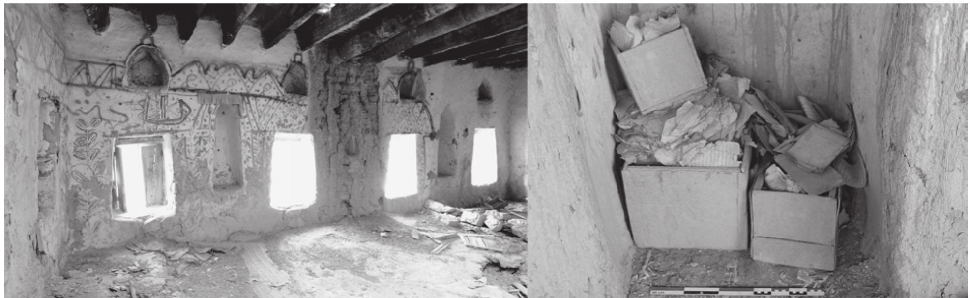 FIGURE 17. Wall paintings in a majlis at al-Nizar (left); pages from the Qur’an in the mihrab of the mosqu (©Khaybar LDAP, S. McPhillips). 