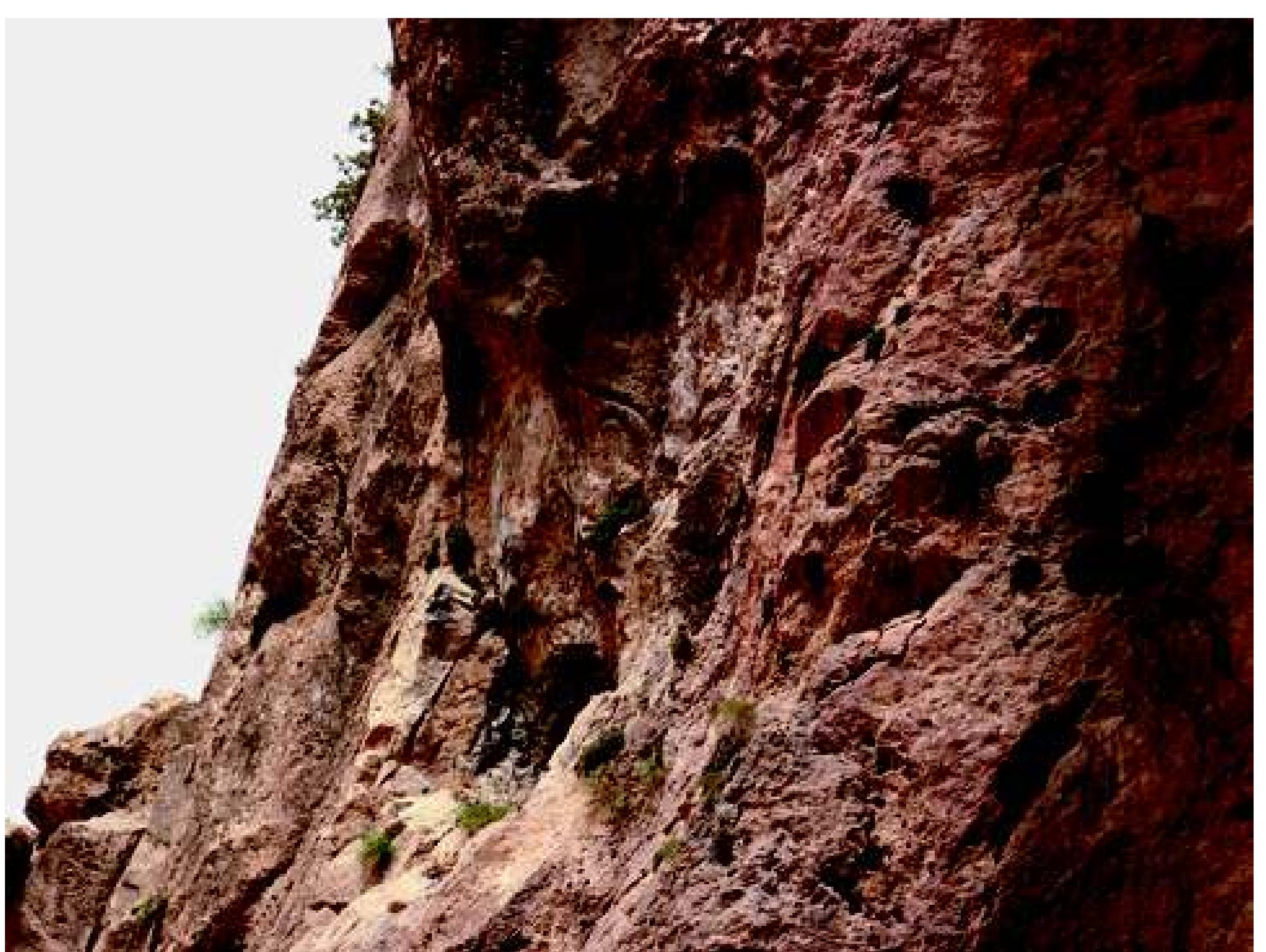 Fig. 18: Gunduk: Panels 1-2 after 1994 explosion. Photograph: authors, June 2009 