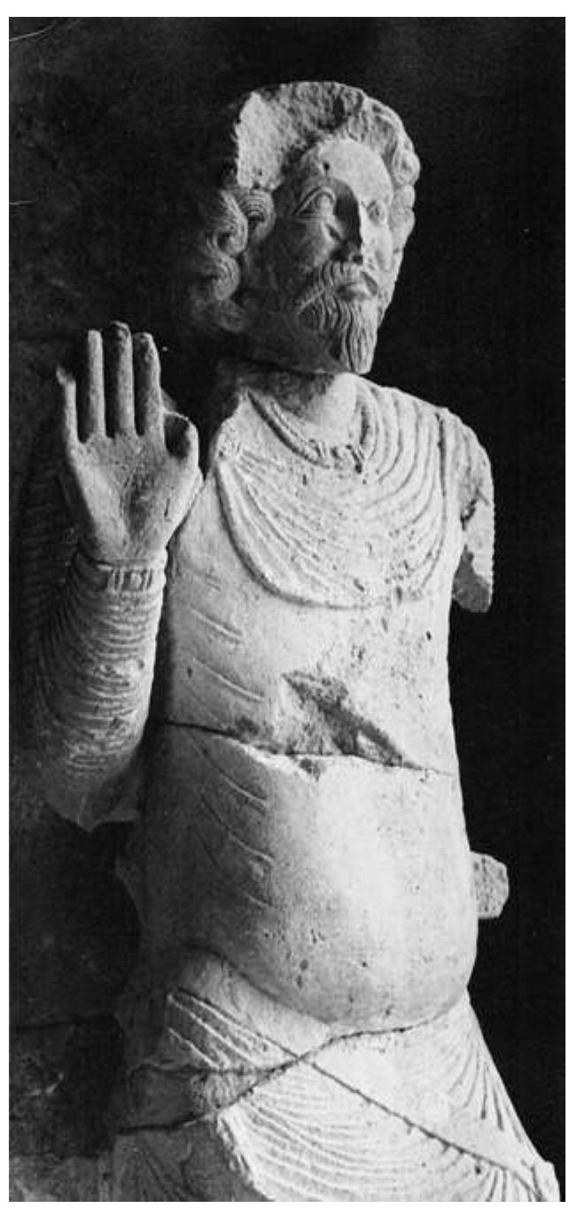Fig. 61: Worshipper in Parthian dress, Hatra. Photograph: Peter Dorrell, c. 1970 