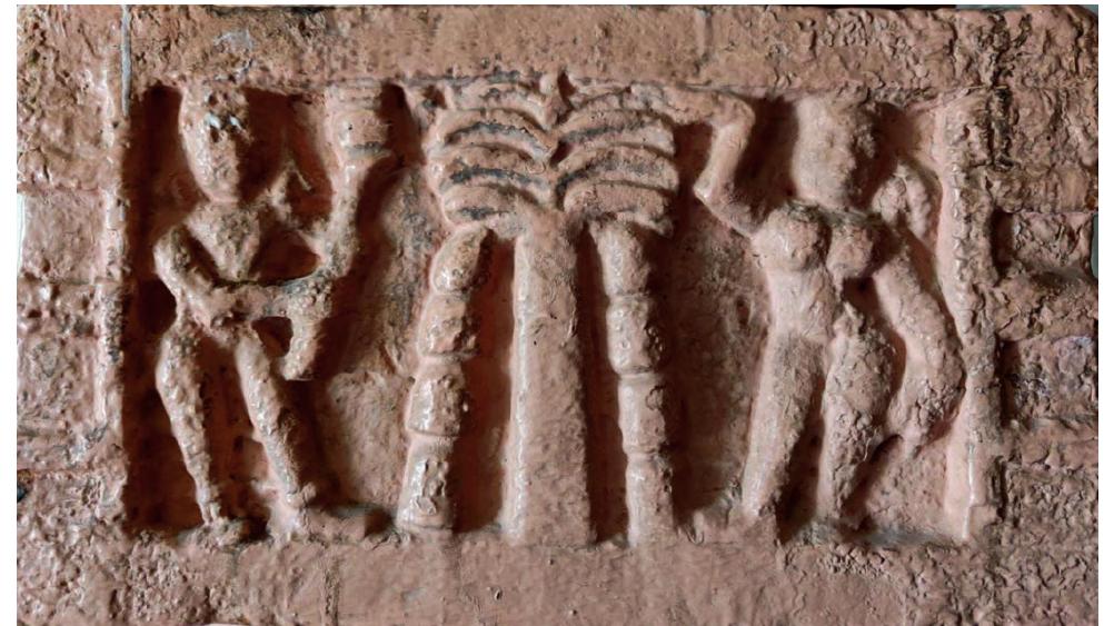 Fig. 3: Kaniphanatha and Yogini Bahudt, Malegaon Budruk  Fig. 2: Siddha Nagarjuna, Bhulesvara temple, Pune District 