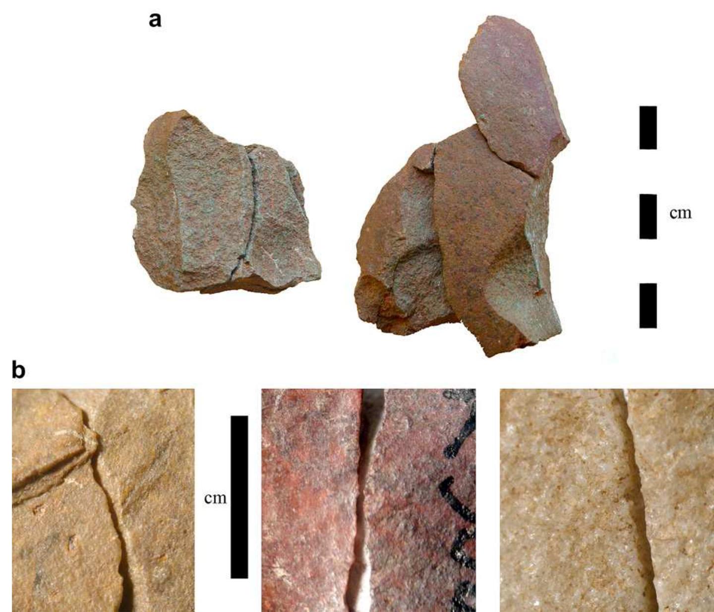 Fig. 5. Refitting quartzite flakes from the MKKU of Kudu Koppie (a). Lithics originating from the same nodule based on colour, texture, and grain size at 10x magnification (b). 