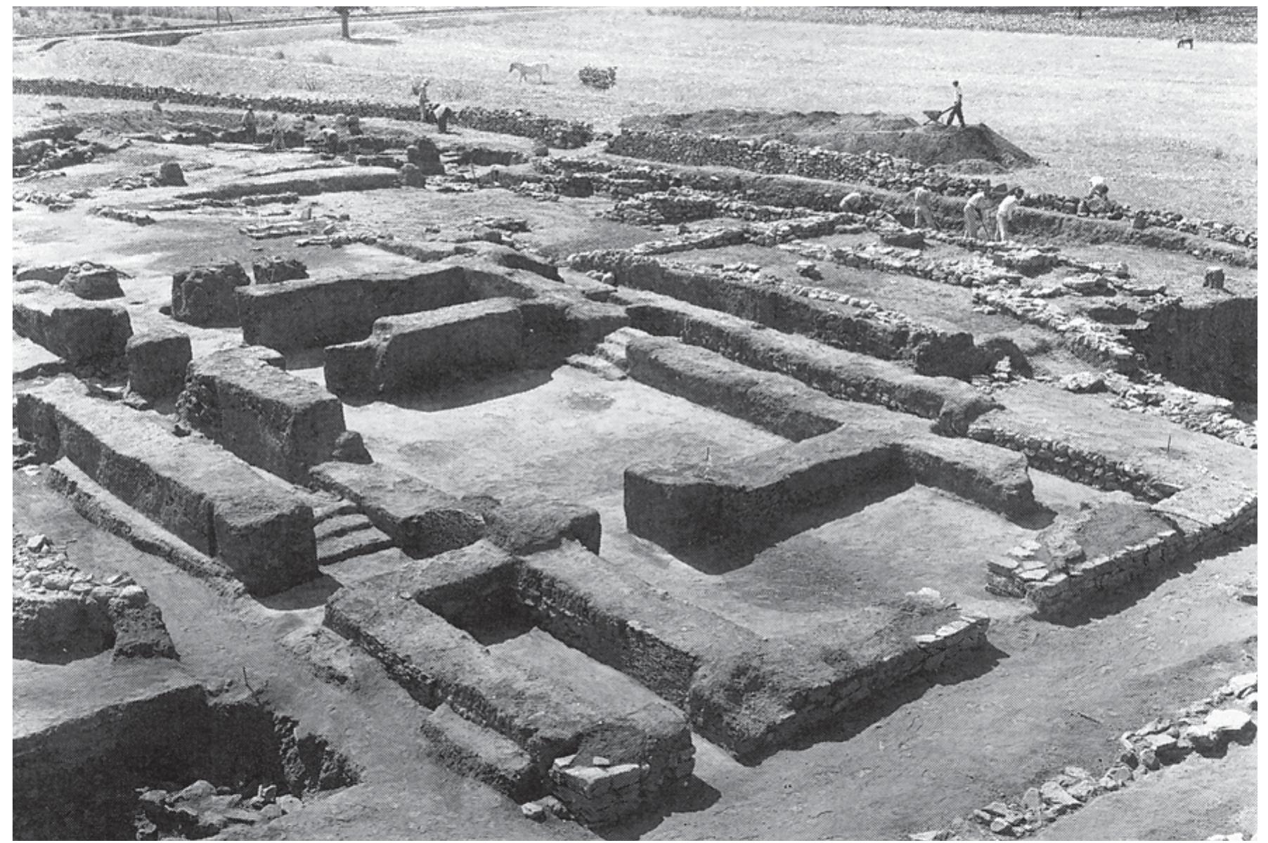 FIG. II-7: THE HOUSE OF THE TILES AT LERNA. GENERAL VIEW DURING EXCAVATION (AFTER WIENCKE 2000: 214 FIG. 1.49) 