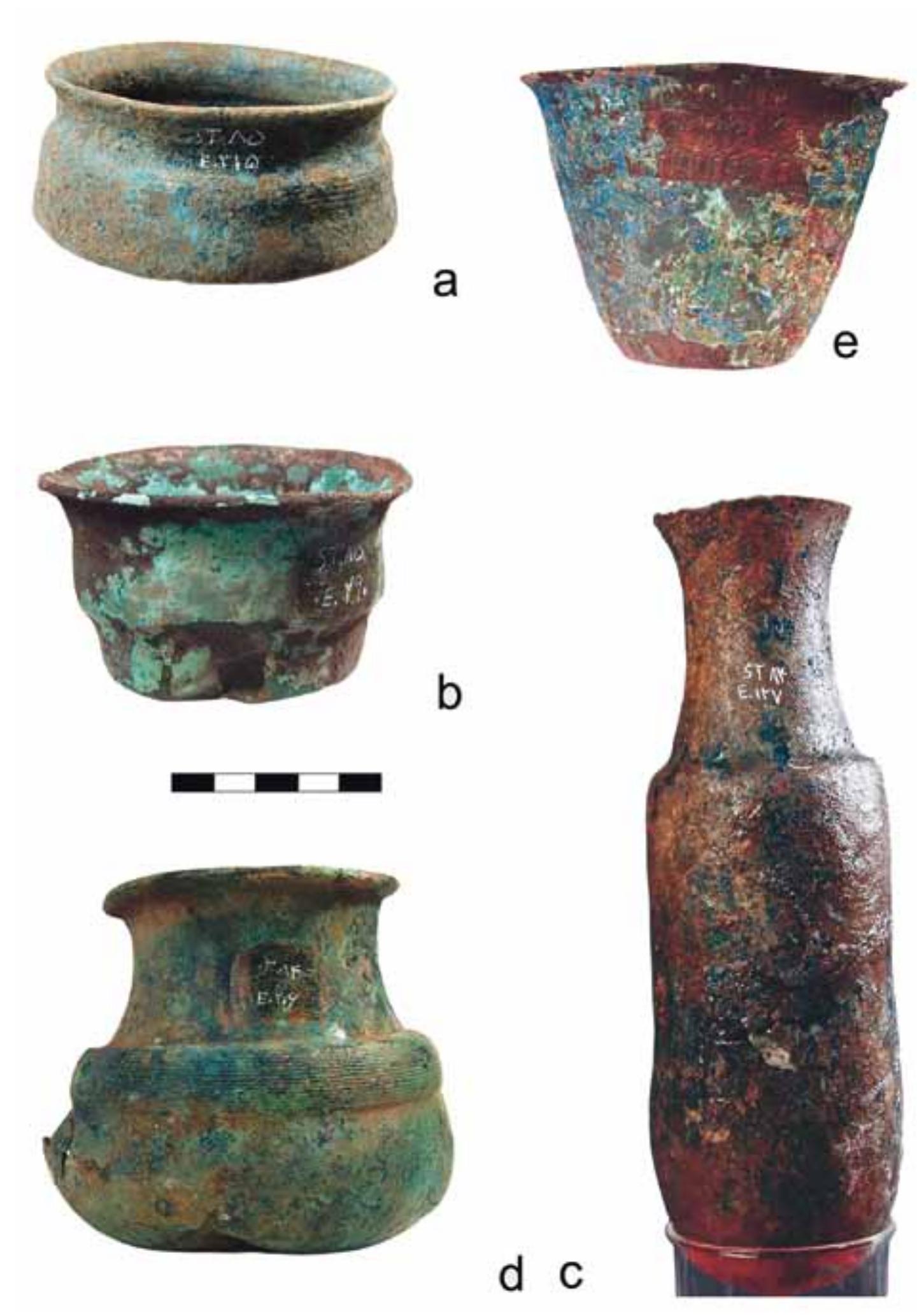 Pl. 2. Selection of bronze vessels found during the 1 and 24 excavation season at Sangtarashan. a. ST85 E.315; b. ST85 E.290; c. ST84 E.127; d. ST84 E.206; e. ST85 E.316. 