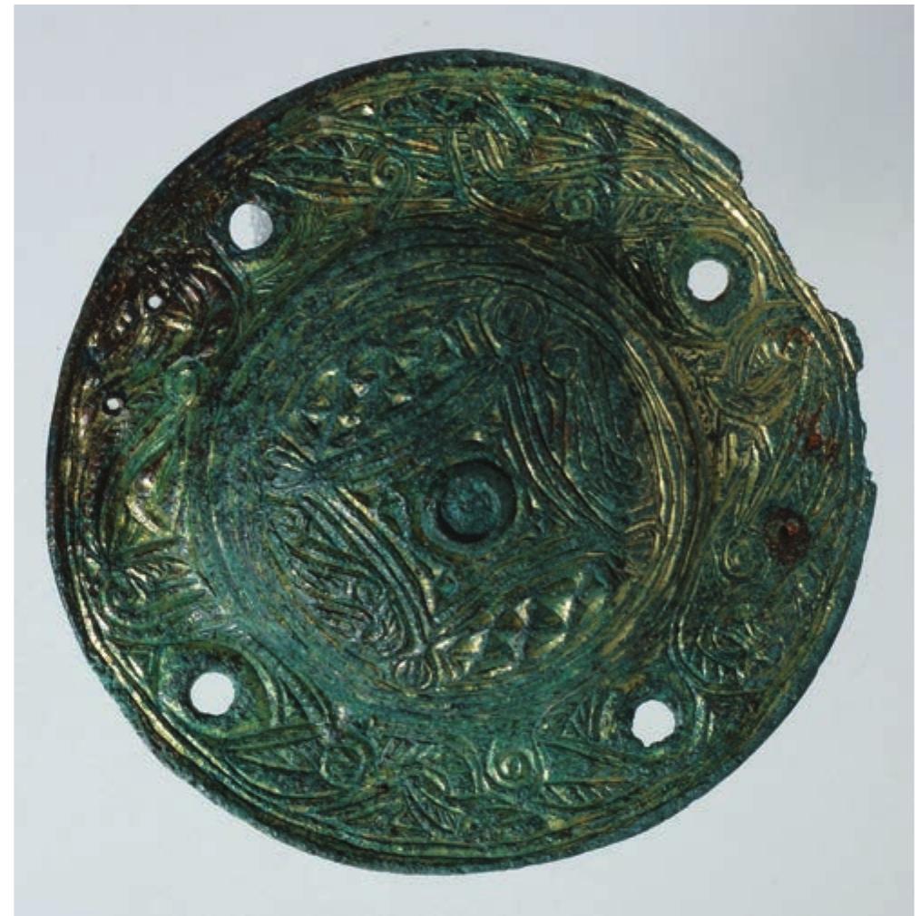 PDF) Looting or missioning. Insular and Continental sacred objects in  Viking Age contexts i Norway, image size:1014x1010