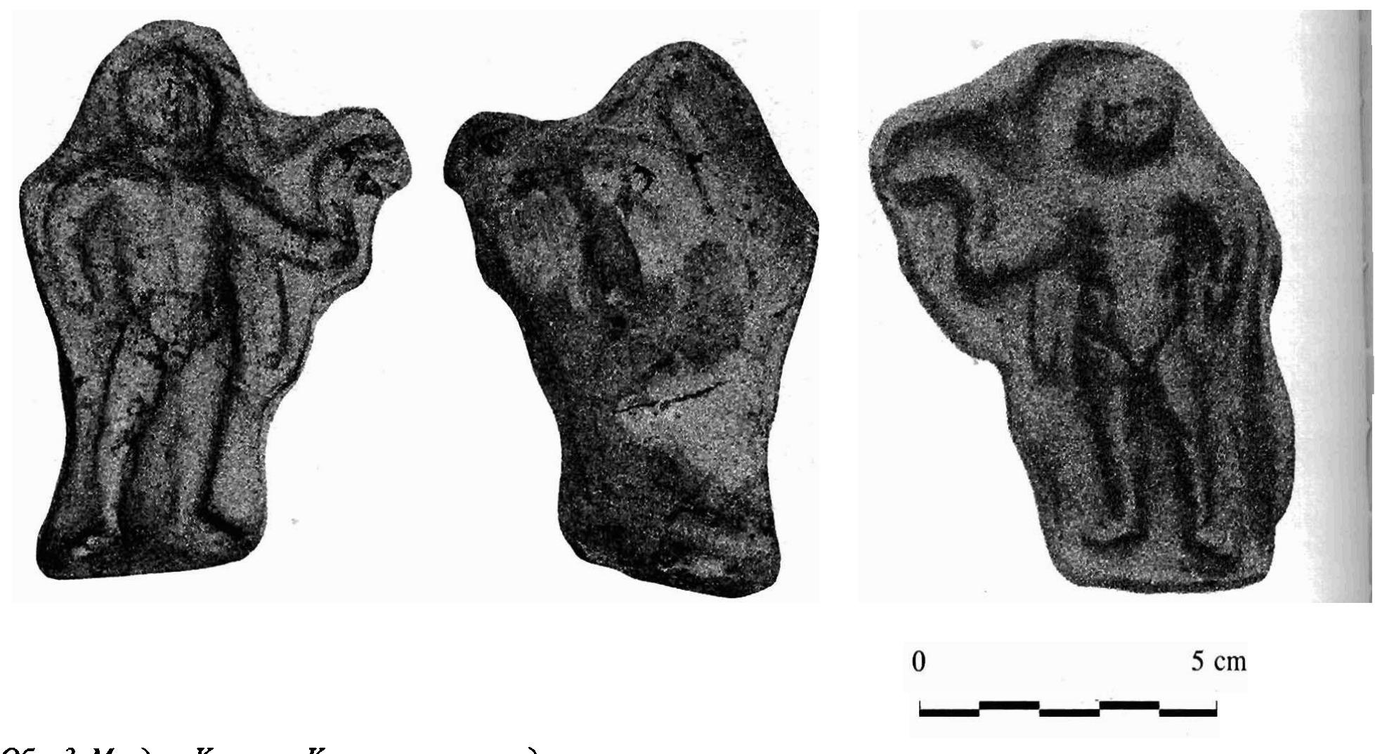 TleopmMupanute, Hali-BepoATHO BCHeEACTBHe pa3pyulaBaHeTO Ha MeulTa, chyqoBe (Op. 6) NphHaqexkaT KbM (MH OT Hali-pa3npocTpane- HMTe THNOBE YallM, H3BeECTHH OT MpoyuBaHns- Ta Dpe3 nocnepHuTe roqMHH Ha ,,KaneTo“ u NpOM3xoXKAaliM OT MWNacToBeTe, WaTHpaHH OT BpemeTo Ha III B. [umnata, oT KOATO ca u3pa- 6oTreHH, e WOOuTa OT HaMMpaljo ce B ONM30CT HaxopMme. Ta MpHTexkaBa HAKOM ACHO pa3JN- 4MMH CHelM@MYHM YEPTH KaTO (buna CTPyKTYy- pa, 706pa miacTw4nocT uM XapakTepeH x DJITe- HHKaB UBAT, KOMTO ce 3ama3Ba Mp Heoc- TaTbuHO HOOpo onanBane. B cnyuanTe KaTO TOpHHA, KOraTO BAXKHAUTE CbOBE Ca OCTABAHM ya W3cbxHaT 6e3 na ObsaT M3NeVeHM WBEThT ce IIpOMeHA KbM 3e7eHHKaB’. OnpesesneHo KOHTH- HIOMTHBHOTO pa3BHTHe, KOeTO MOoxe fa Obze TIpocleyqeHoO cpey, KepaMHUuHHA MaTepHal, mpo- yu3xoxKgaul OT O6exT Mesypa-Kanero, noka3Ba NpoOAbIOKATeNeH MepHO Ha eKcnNOaTalHA Ha TIMHEHHTe 3aleKH B OKONHOCTHTe Ha CbBpe- MeHHHA rpaq. 3acera TOBa MOxe Ja OEE Npoc- JieqeHo OT nppBuTe AeceTHNeTHA Ha III fo Ha- YaNOTO HIM NbpBaTa NOMOBUHA Ha V B.  HaTa Ha TepuTopusta Ha Me3ypa kKepamMune NpOWyKWMA € CBLpP3aHa C CPyHKIMOHApaHero Hi aTenue, YAMTO H3eIMA Ca MpeyHasHayenn ca MO 3a HyYXAMTe Ha pa3monoxKenuTe B O1H3001 cea, € BBIpOC, KOHTO He MOXeE Ja Ole pe men 6e3 npoyuBane Ha CaMMa kKepamnyel wenTpp. Peneproaptr Ha H3BeCTHMTEe KakTO 0 »KanleTo“, Taka M OT BuNaTa 40 JlonHa Kpeme Ha, BpawaHcko, CbqOBe JeEMOHCTpHpa WMpoKa Ta ynoTpeOa Ha NpOn3BeeHH B KasIbN MOWHOCH Bopxy rouaiMa YacT OT ThHKOCTeHHHTE Yall 0° »Kaseto“, u3paboTeHu clopex KauecTBOTO Hi TIMHATa CbC CHTYPHOCT B MeCTHATA KepaMHuH paOoTuiHMya, MOxe ja Ope Mpocueyena xa pakTepHa ekopaTHBHa CXeMa, M3IKBHEHA Ipe OapOoTHHHa TexHMKa, 4MMTO eMHCTBeEH Mapa jen 3acera ca cbyoBe, Npou3sxoxAalln oO Sirmium (Bpyxuep 1997, 144, T. 8 / 13, 14). TIpon3soycTBo Ha cChelHanM3npana NposyK WMA MOxXe Wa Obye MpesnonaraHo M aKO Ce Cb WM 10 ef\Ha HaxoyKa Ha IIMHeH TeuarT (OOp. 7) 