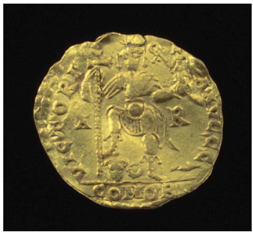 of Italy, Theoderic, wrote to the habitants of Arles urging a reconstruction of the ramparts.”> Whether for sentimental or strategic reasons, Theoderic was still prepared to invest in the upkeep of the fortified city that was a key bridgehead between Spain, Gaul and Italy. 