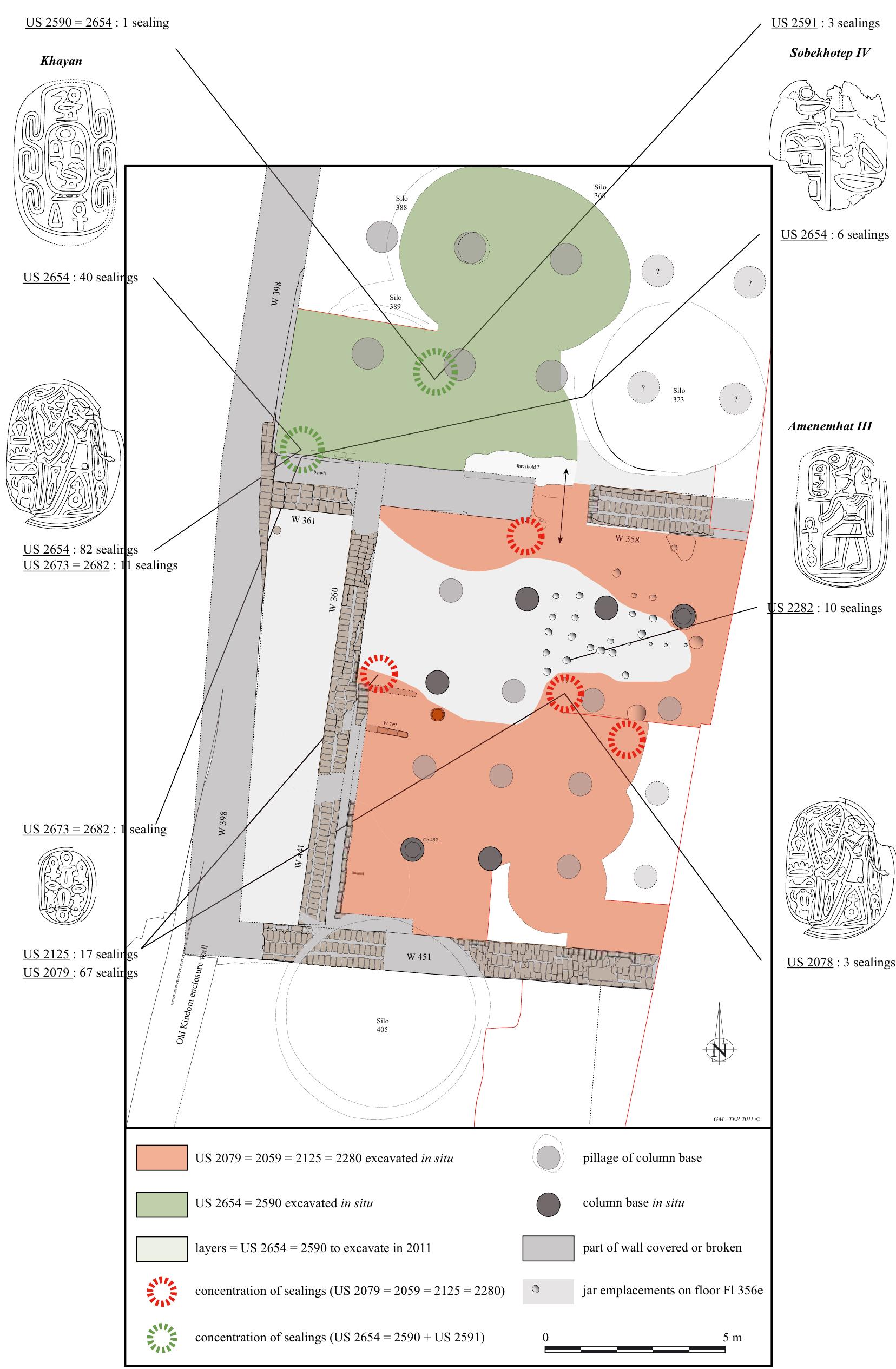 Fig. 7 Significant concentrations of sealings in the southern and nothern columned hall of the administrative building complex 