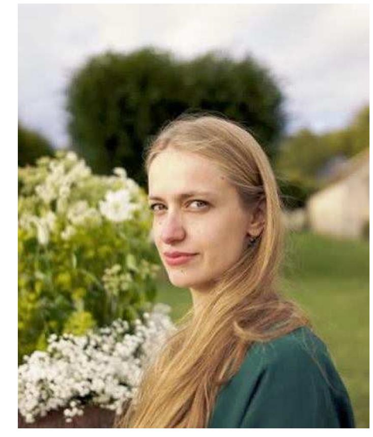 In 1998 she moved to England; over the past five years she has been lecturing on XIX-XX c. Russian Art at the Courtauld Institute of Art and at the University of Sussex. 