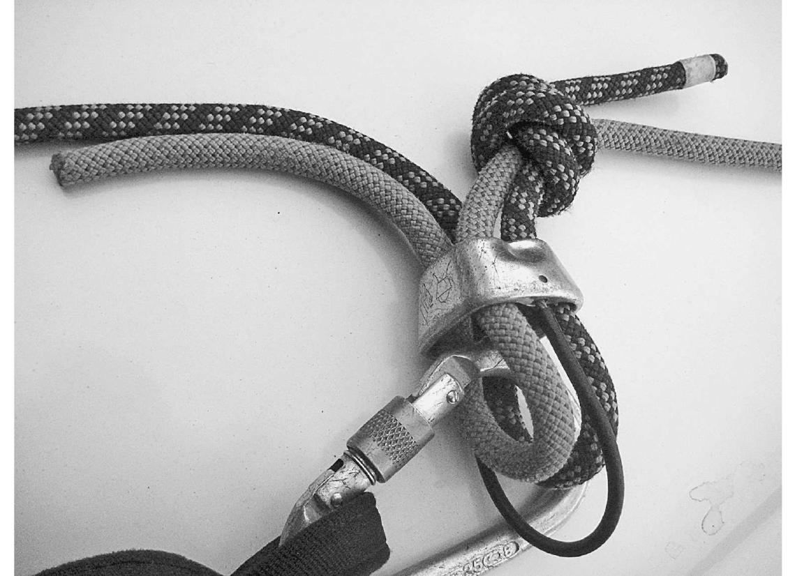 FIGURE 8.2 ‘Critical failure’ of Double Fisherman’s knot (photograph: Timothy Webmoor)  boasts a panoply of sophisticated approaches to documenting the entanglement of people and things over the long-term (see Hodder 2011 for a review; Olsen et al. 2012)? 
