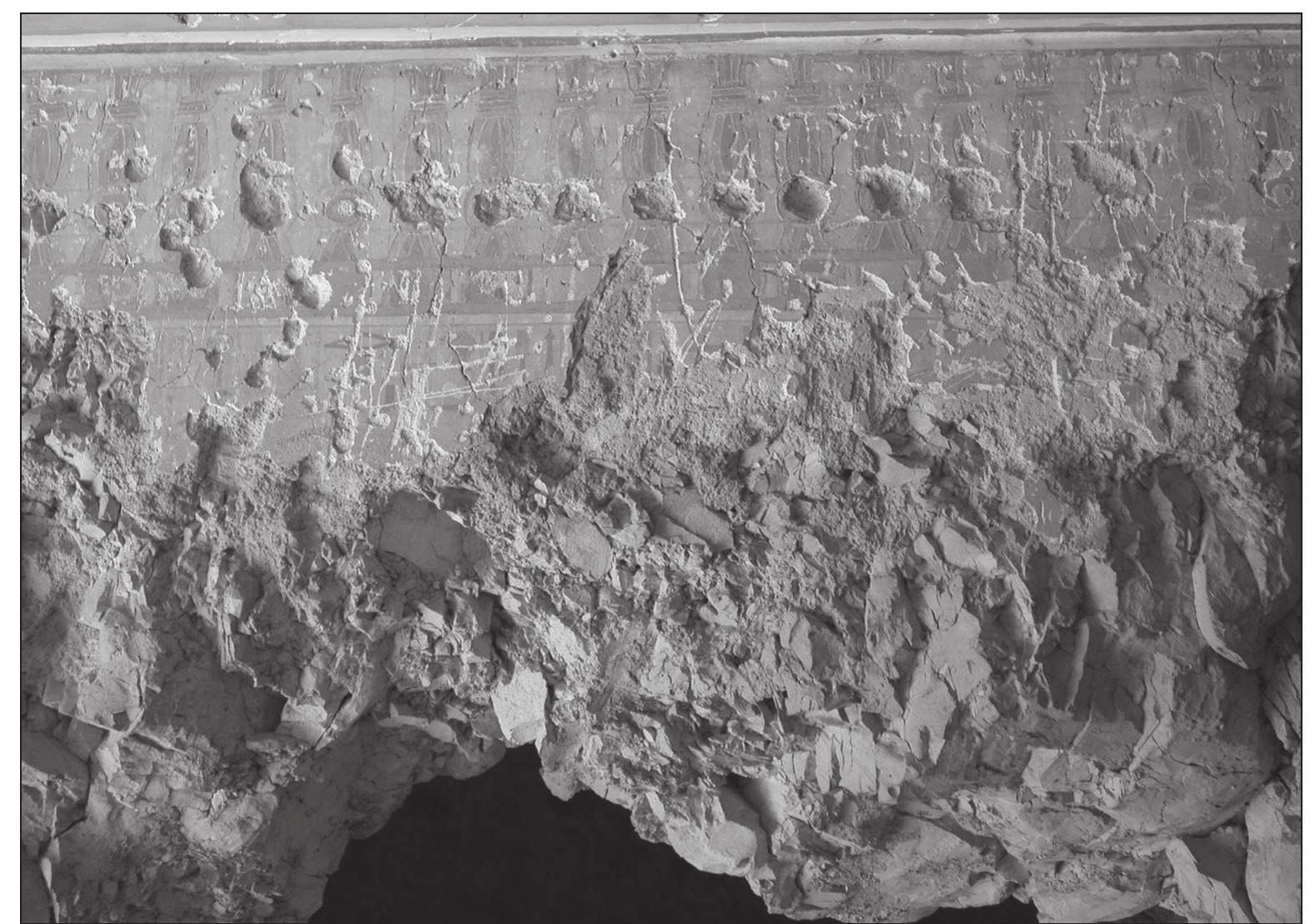 Fig. 3: TT122, First chapel, exterior lintel, detail = Corridor, South wall, east end, detail, PM(2). (Author’s photo) 