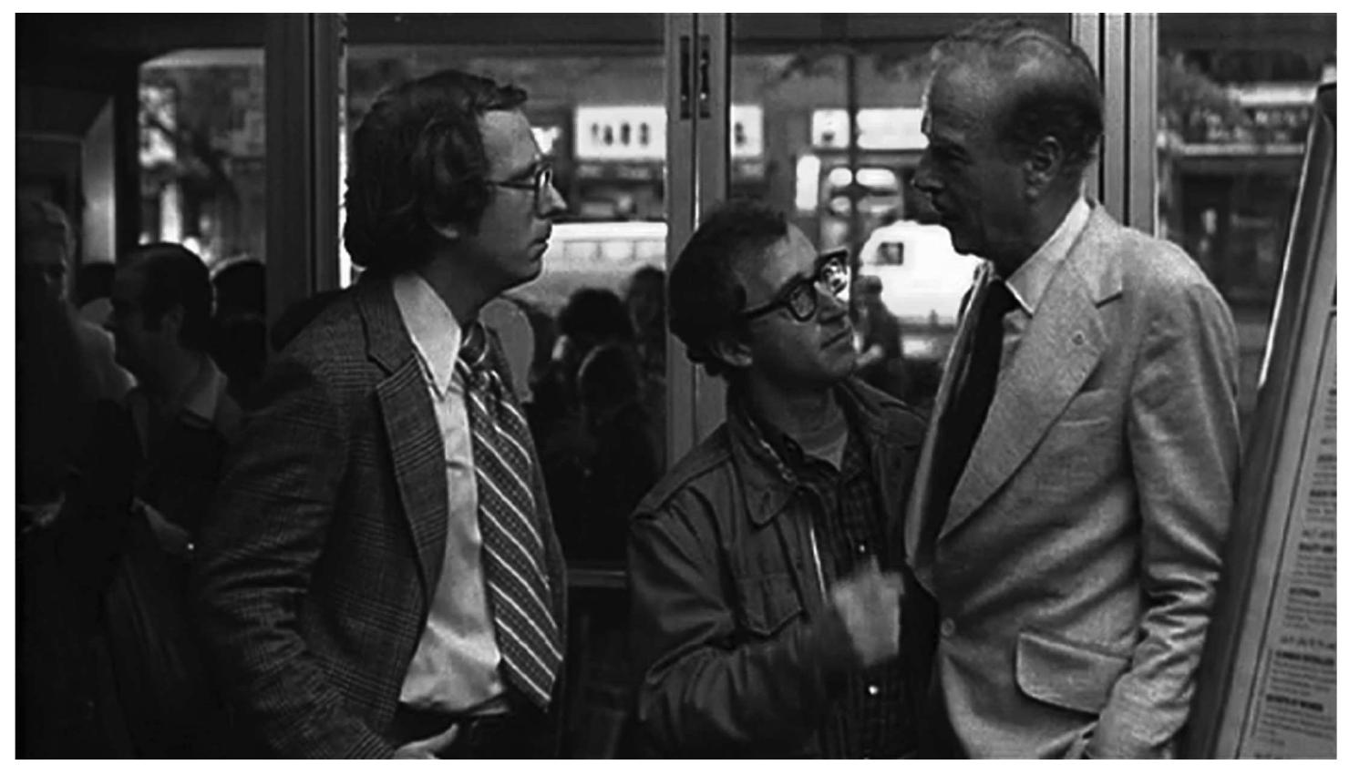 Figure 1.1 McLuhan’s presence constitutes an invasion of the fictional by the topical in Annie Hall. (Producers: Robert Greenhut, Jack Rollins, Fred T. Gallo, Charles H. Joffe) 