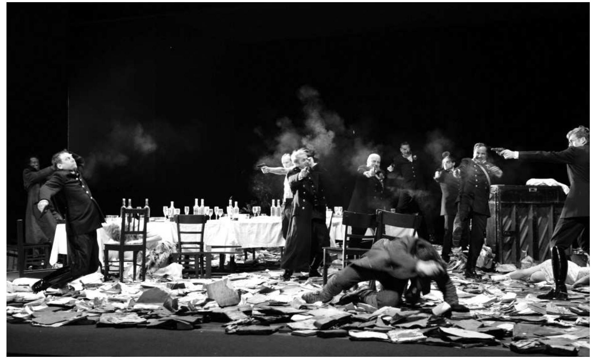 Kniesa's Galicia Act III: Photo: Thomas Aurin 