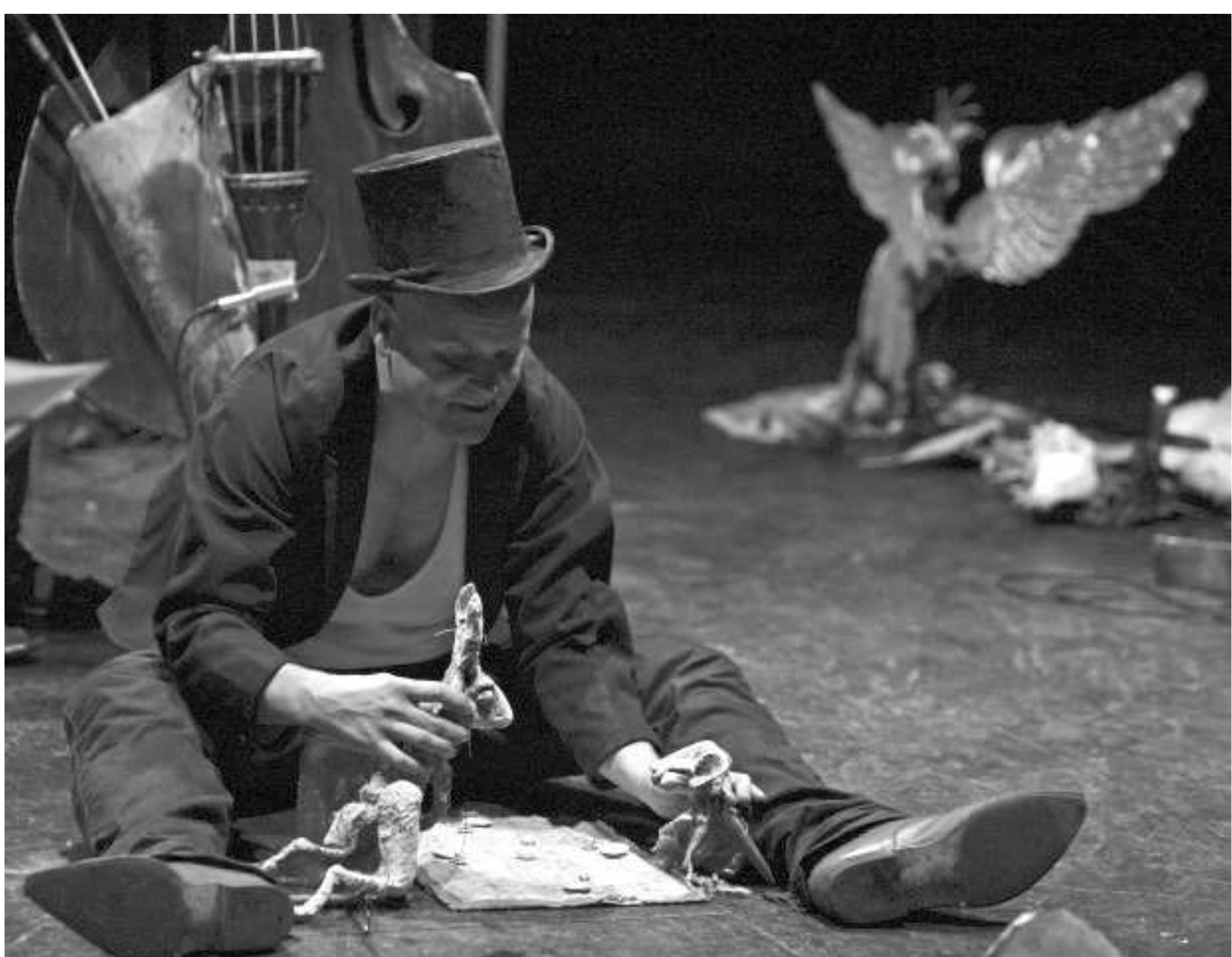 Carroll's Songs for Alice. Figurentheater Wilde und Vogel, Recklinghausen, 2013. Photo: Therese Stuber 