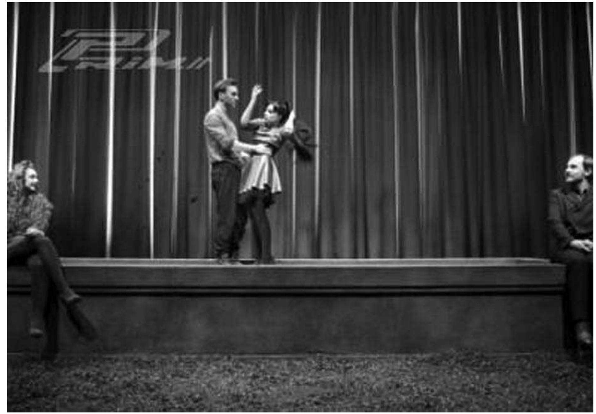 Ewald Palmetshofer’s Hamlet is Dead. No Gravity, directed by Paulius Ignatavi¢ius. Photo: Courtesy of the National Theatre. 