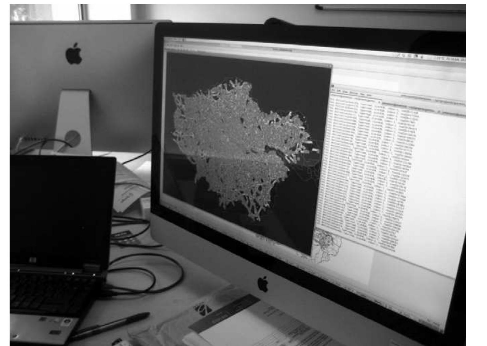 Figure 1.1 Lines of code in the programming language C++ (on right) rendering the visualization (on left) of a London transport model (Informant 3, June 10, 2011). 