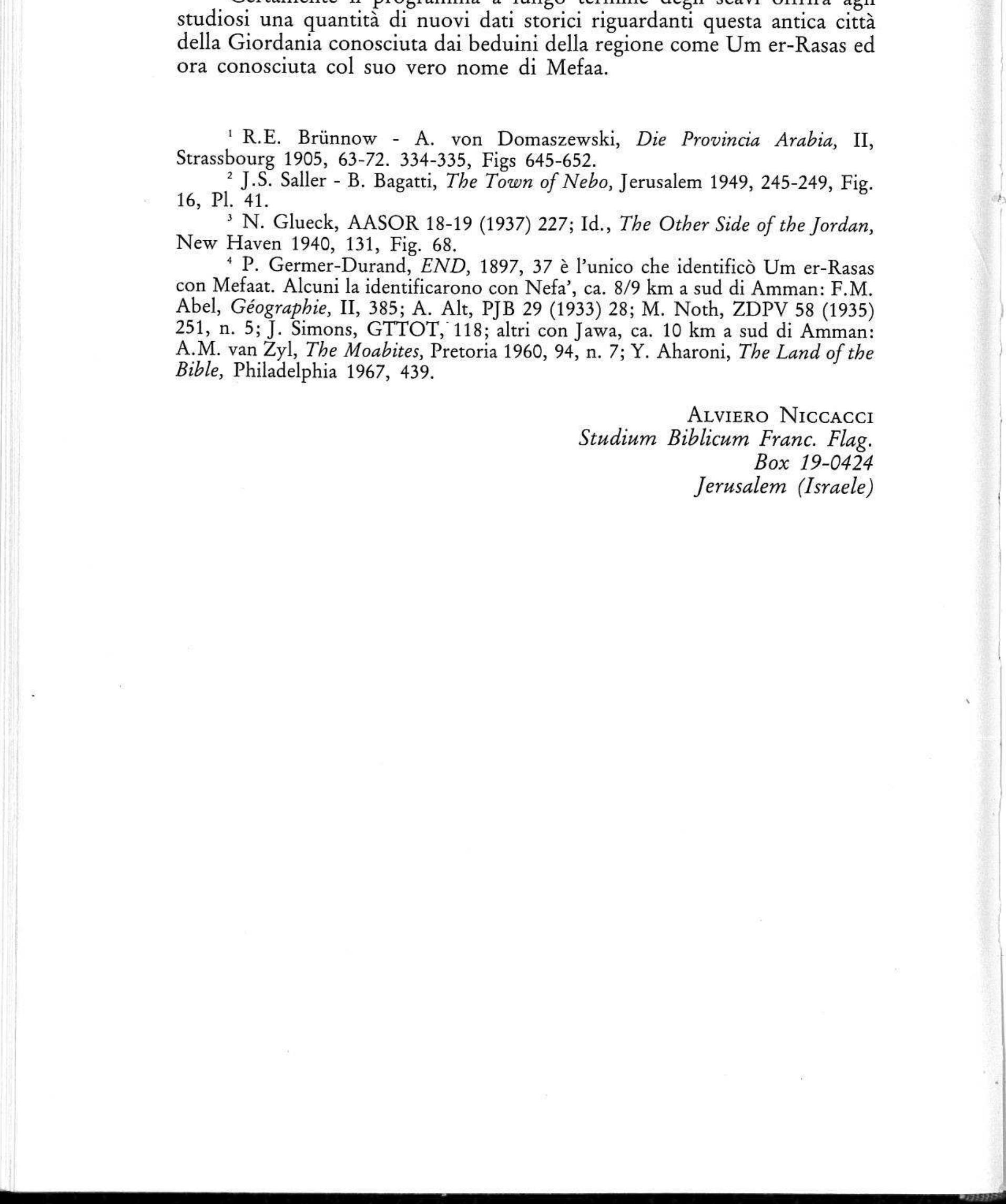 uccelli, gli animali ed altre figure che decoravano il mosaico assieme ai ritratti dei benefattori siano state distrutte dagli iconoclasti. 