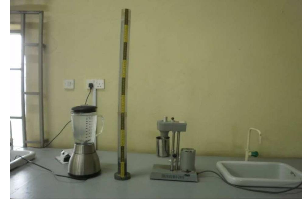 Table 1 — 4 indicate the calculated results for four particle sizes settling at low fluid density. To examine the particle size effect, the settling behavior was encountered at fluid viscosity K = 0.2066 Pa.s", n = 0.57. Figure 4 shows the settling results for four particle sizes which flow at low fluid density of 1.003 g/cm’. It is observed that high particle size has high settling velocity. 