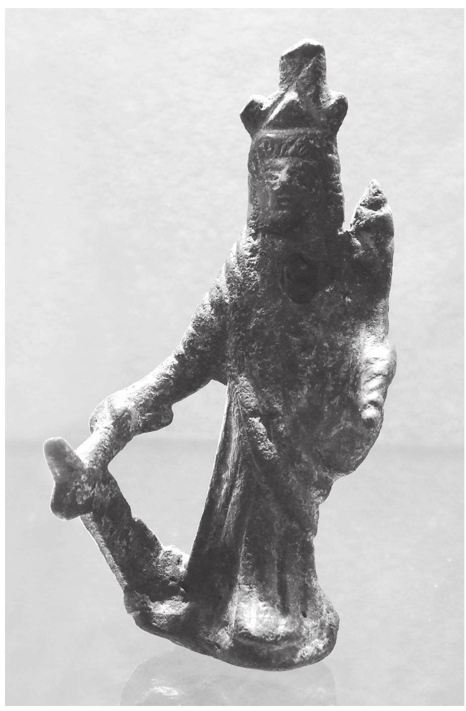 Fig. 5. Isis-figurine from Petra, Musée de la Bible, Paris, Inv. CB7187 (photo V. Vaelske). 