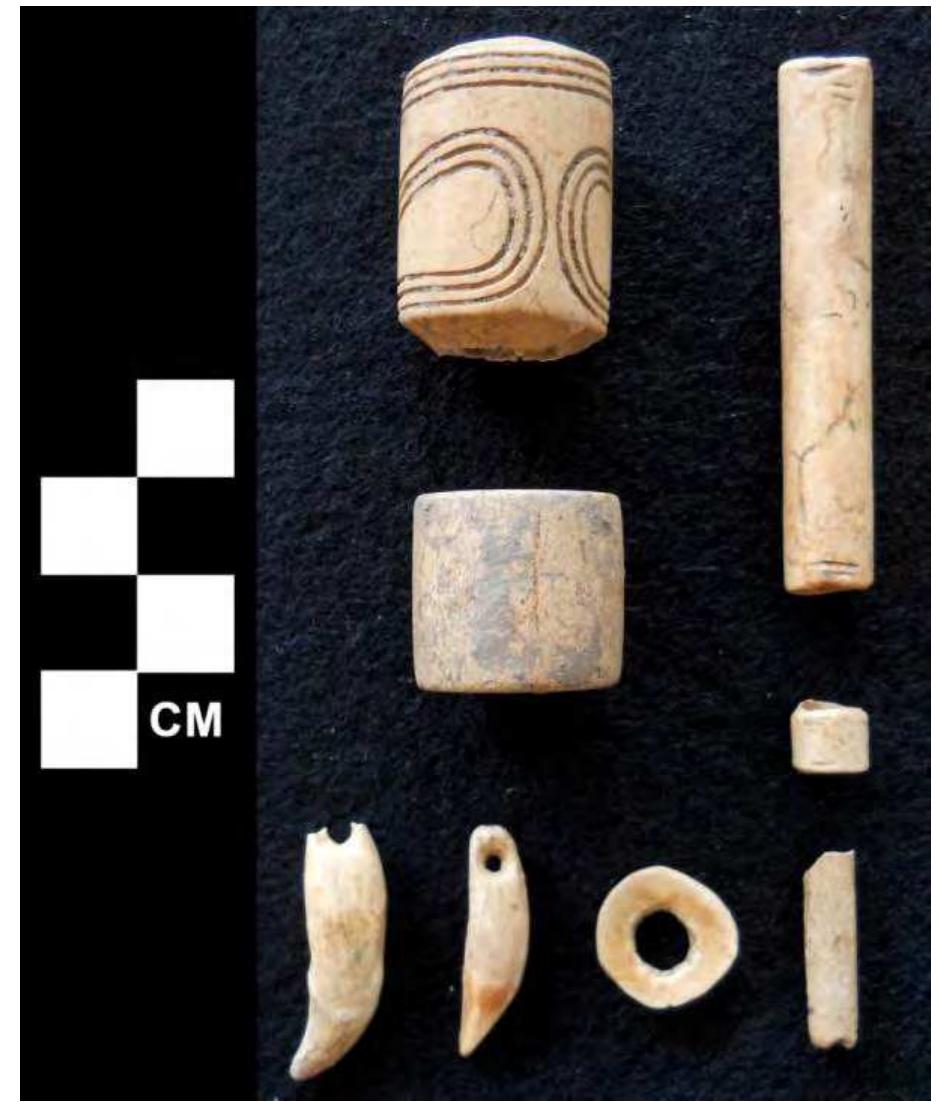 Figure 22. Variety of bead types from 12Sp7. 