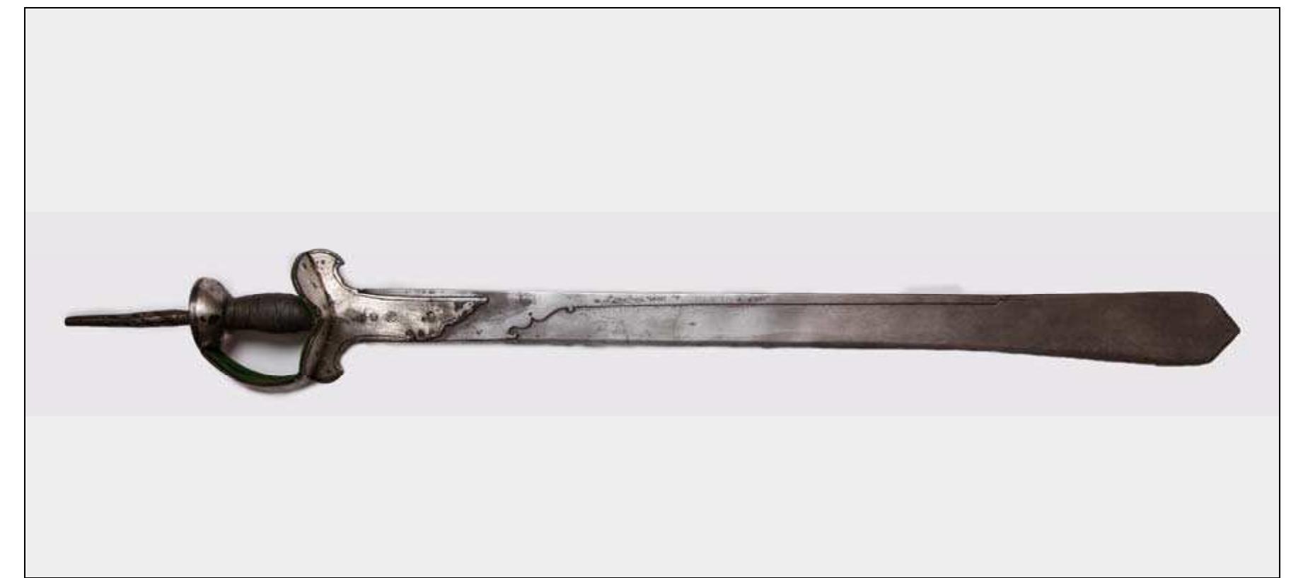 Picture 11. the sword khanda with a spike on the handle. the