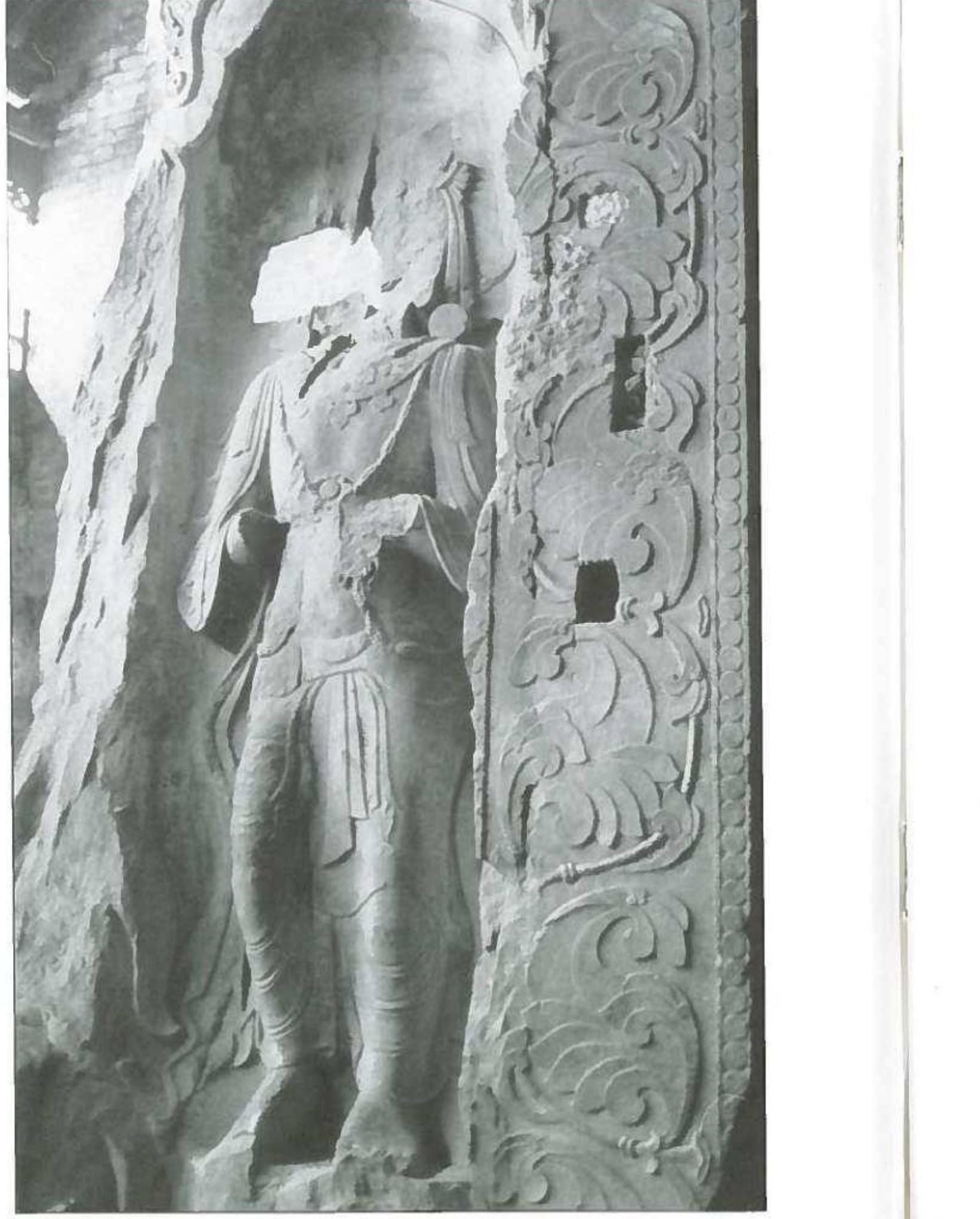 Northern Xiangtang. Middle Cave, Bodhisattva at the right side of entrance (Photo by the author). 