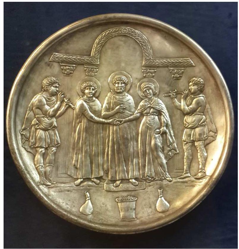 Figure 1 — The marriage of David, silver dish from the Lambousa treasure, VII cent. AD, Archaeological muse- um, Nicosia, Cyprus (photo: A. Camiz, 2015) 