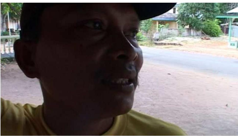 FIGURE 3. Tergantung (00:52): https://vimeo.com/135894284. 