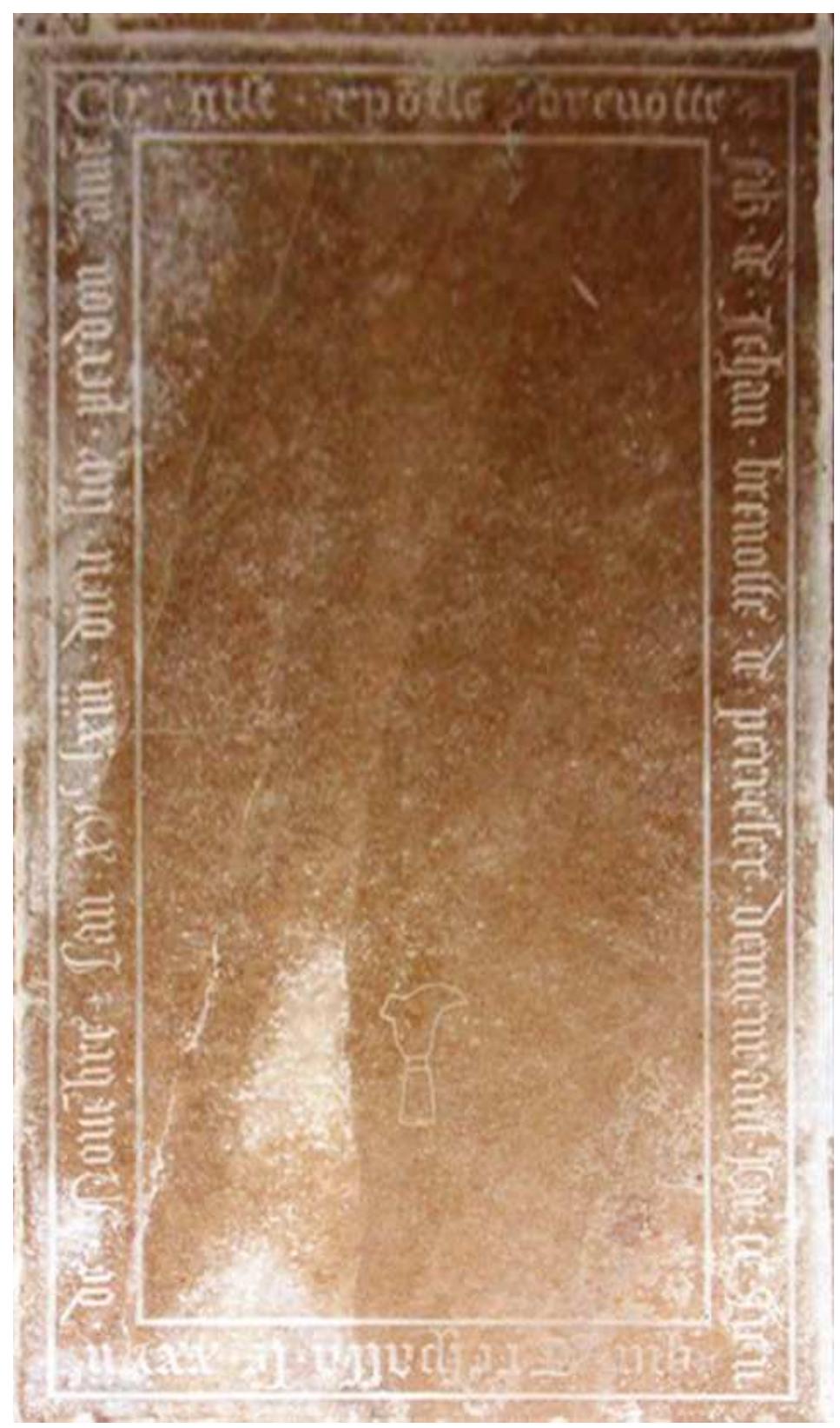 ‘ig. 5 : Tombstone of a wine grower, sixteenth century, Biarne church, département of Jura (photo by the author). 