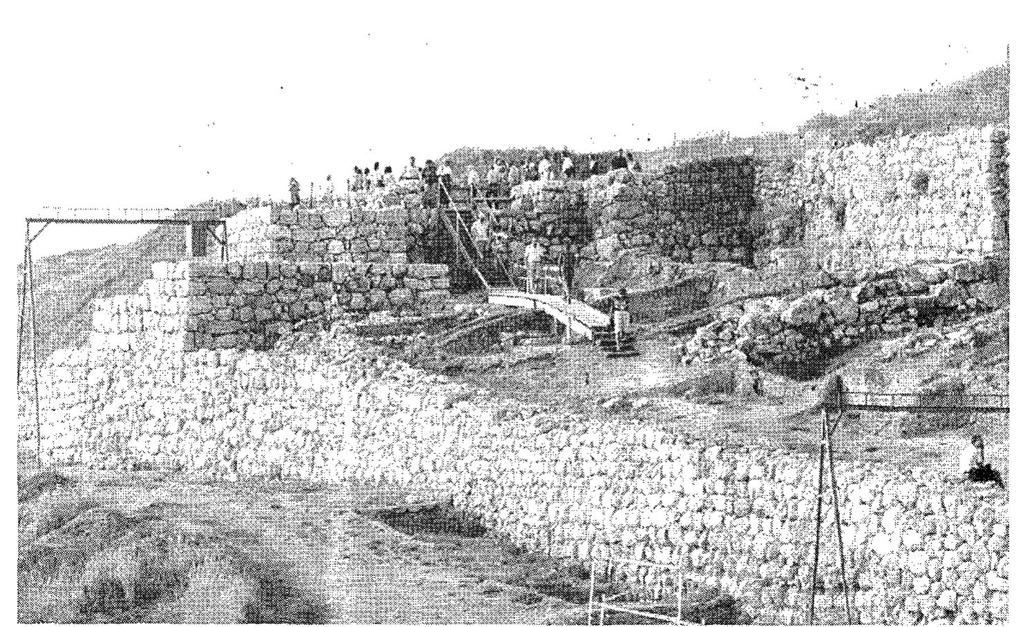 nearly totally destroyed left tower. We assumed that the missing left pier of the 