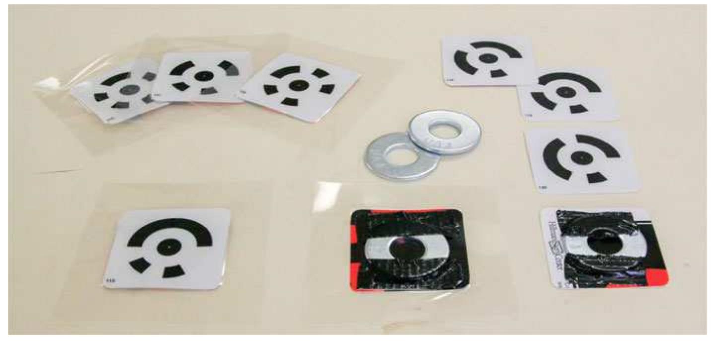 The area to record was then photographed along lines that started and ended on the border, ensuring that the locking coded targets were included. When we first tried this locking method on the Gnali¢ shipwreck (July 18th), all 1700 photos taken were successfully aligned. Further practice guaranteed a percentage of photo alignment always above 90 %. The settings most commonly used in our model processing workflow are presented on Table 1.  One must keep in mind that although the general procedures indicated above worked 