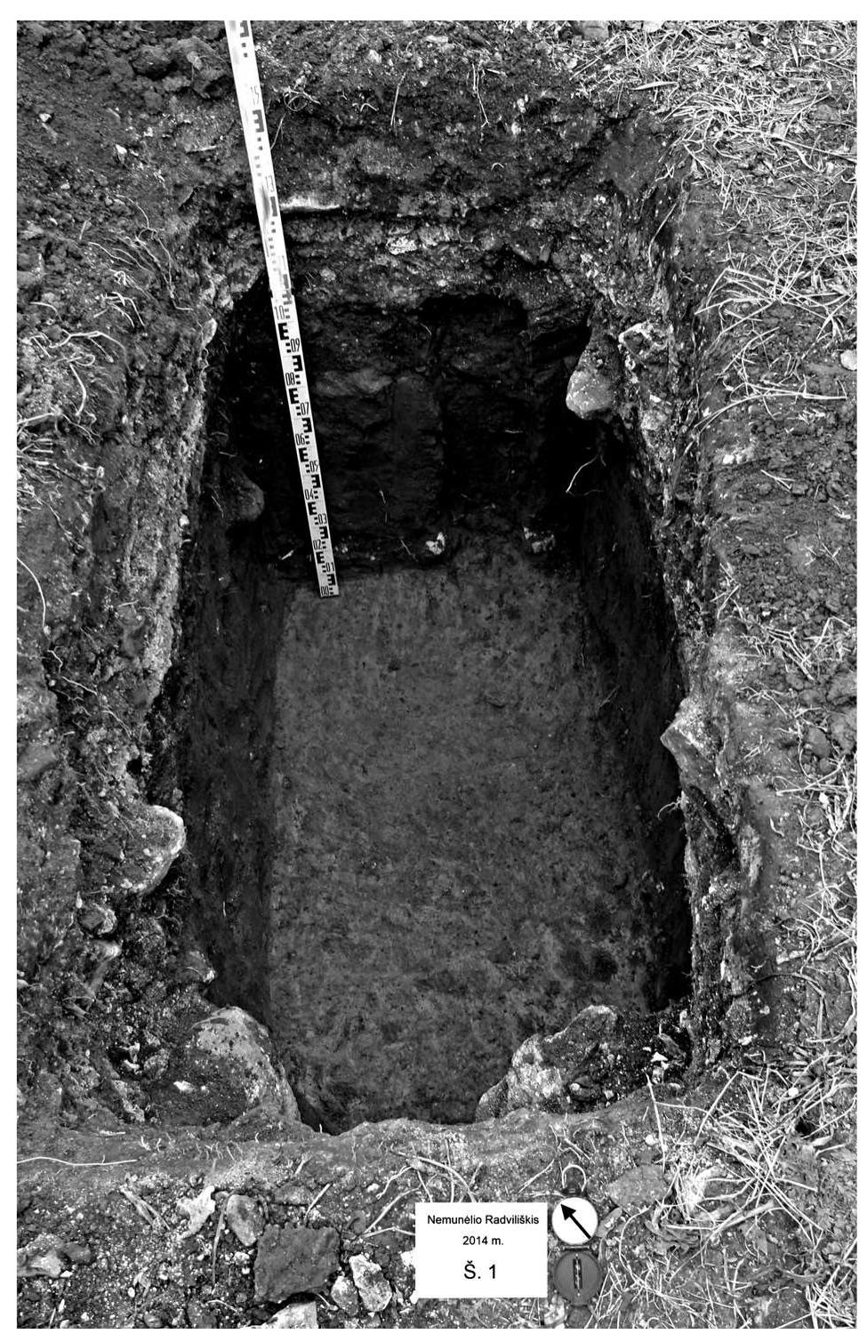 Fig. 6. Stratigraphy of habitation layers (excavation grid no. 1) in the find spot of the Parupé Lyngby type axe 