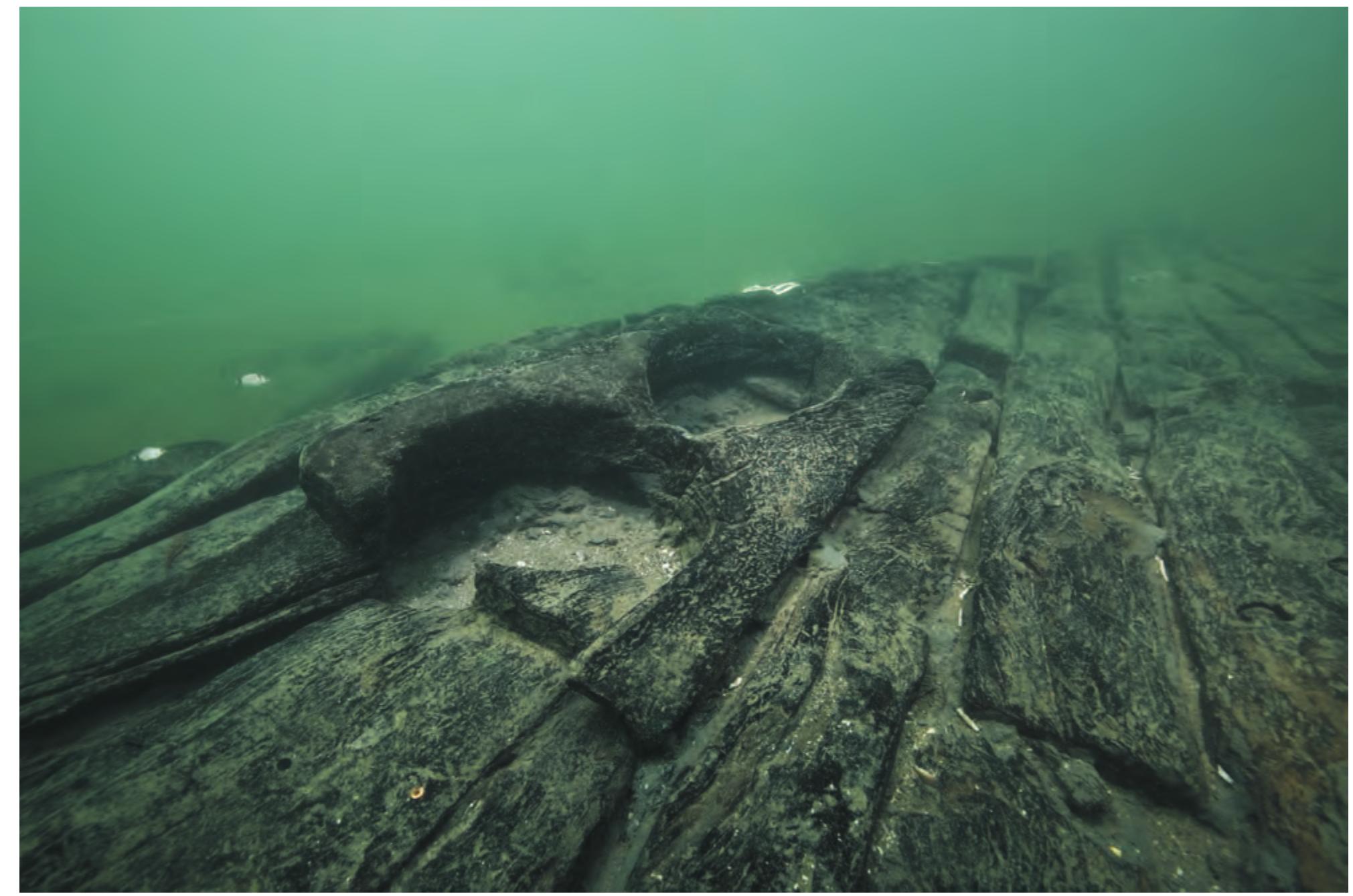 Figure 10.9 Two circular openings in the after section of the keel of Thonis-Heracleion ship 17. (Photo: C. Gerigk; © F. Goddio/Hilti Foundation.) 