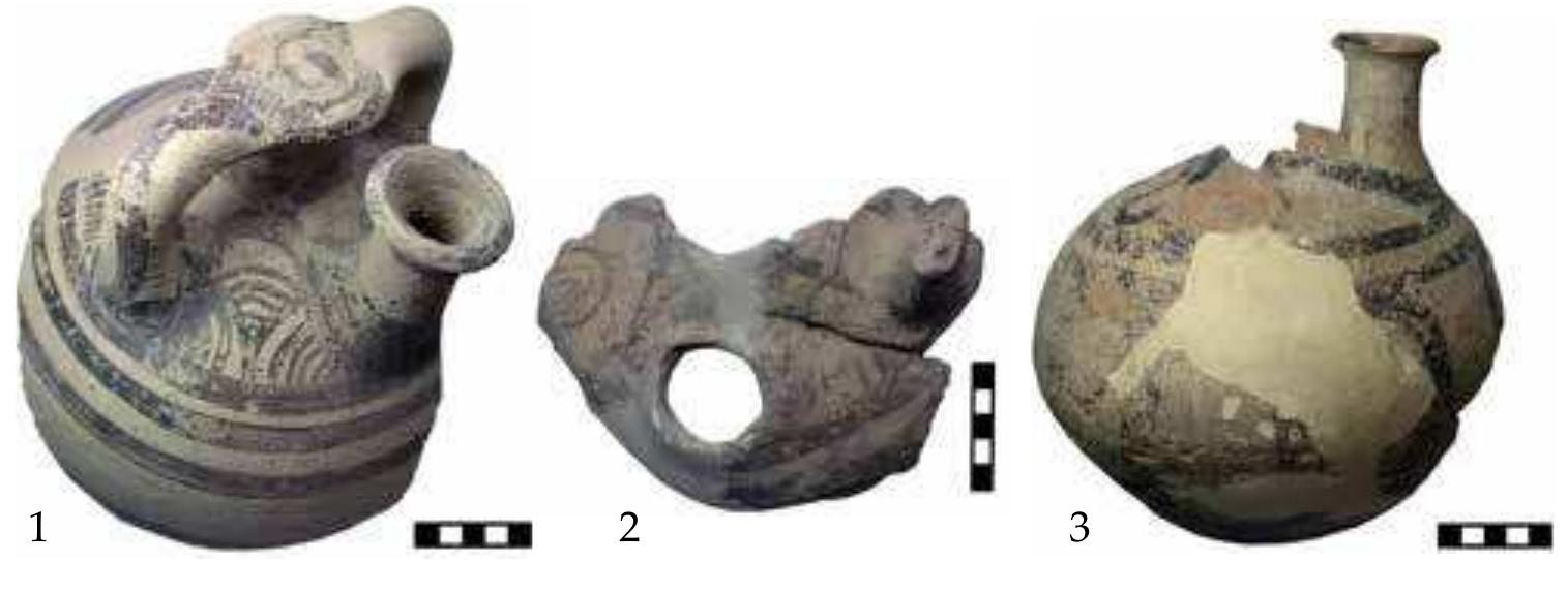 be stressed that the majority of the ITSJs from Mycenae during LH IIIB1 derive from central Crete (Haskell et al. 2011: table 27). Notably, two ITSJs from Malia have been assigned to central Crete, one on the grounds of chemical analysis only (Day & Jones 1991: ISJ2) and the other by thin section petrography (Driessen et al. 2015: 33, MA ZA). Moreover, the latter is suggested to be a south-central Cretan product (but not from the western Mesara). This placement of a Linear B sign on the lower part of the body among wavy lines, as seen on the vessel from Tiryns, is otherwise very rarely attested, since the central Cretan ITSJs have signs mainly on the shoulder (Haskell 2011: 21; see also Haskell et al. 2011: fig. 13, TH25; Driessen et al. 2015: 39, fig. 7). On the LM IIIB Early ITS) from Malia (MA Z4), ascribed by Knappett to south-central Crete, Linear B signs are painted on the shoulder, whereas the body of the vase is decorated with deep wavy lines (Driessen et al. 2015: 39, fig. 9, 40, fig. 10). A similar arrangement of Linear B signs among wavy lines, like that from Tiryns, has been observed also in  Midea (Demakopoulou 2009: 257, fig. 5y) and may reflect a later development. Tn thic racnect the three TTSTe fram Theheac (TH2N0_TH 29) that date tn 7 HM TTTRI and  