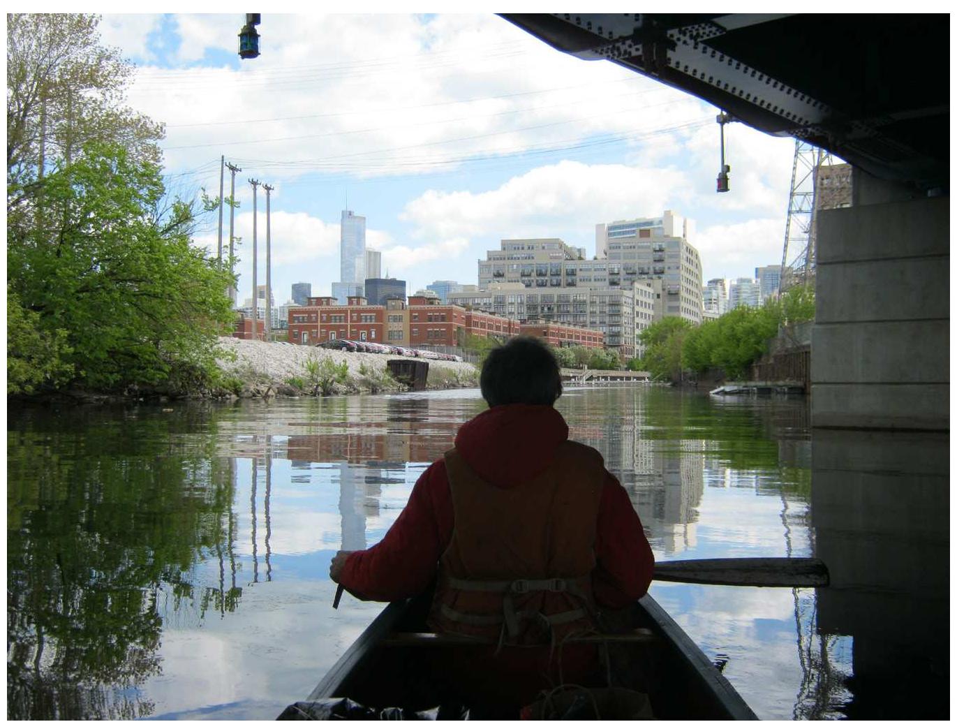 FIGURE 12.2. Heading downstream on the North Branch canal, toward the city center. Photo- graph by Jeffrey Benjamin. 